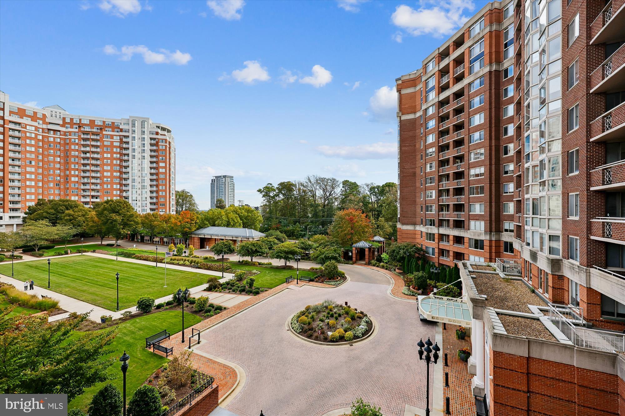 THE WISCONSIN - Residential Lease