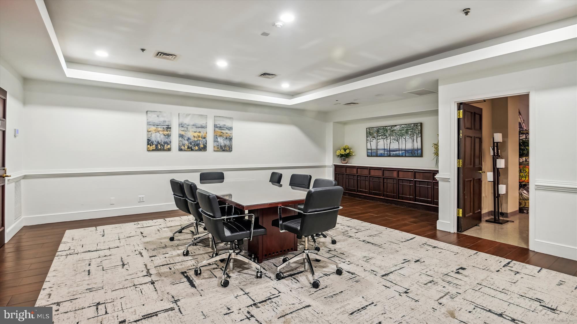 THE WISCONSIN - Residential Lease