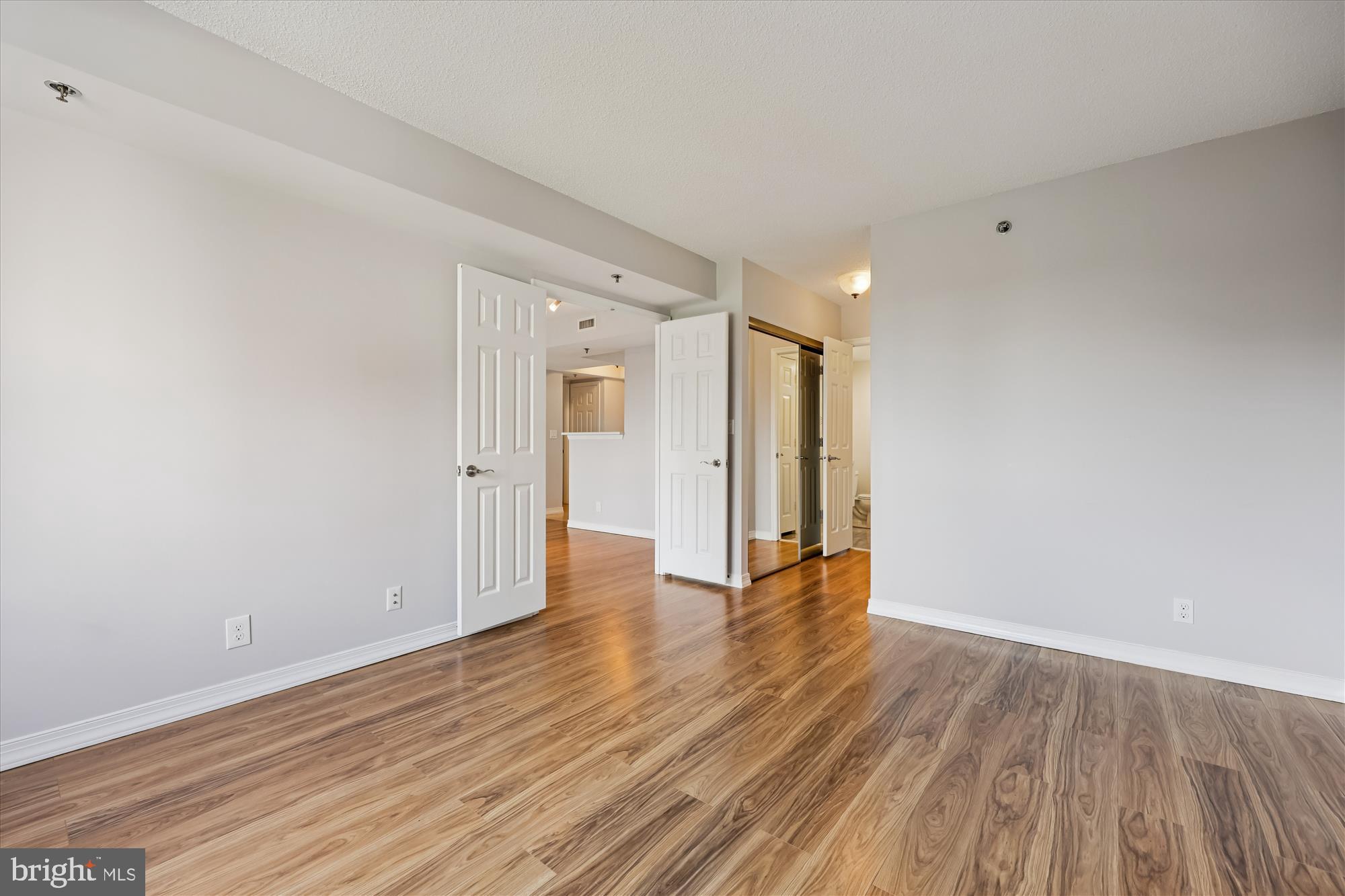 THE WISCONSIN - Residential Lease