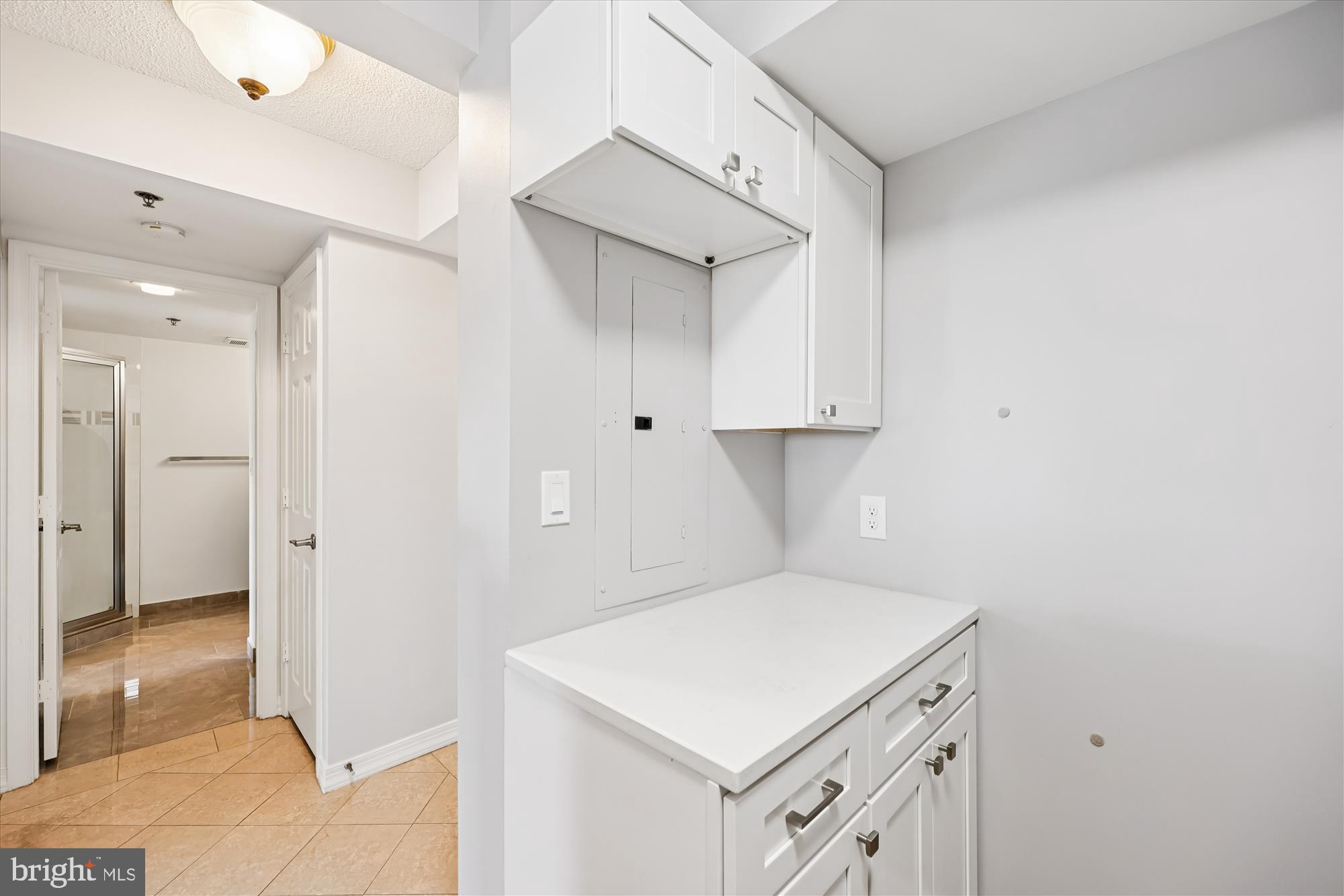 THE WISCONSIN - Residential Lease