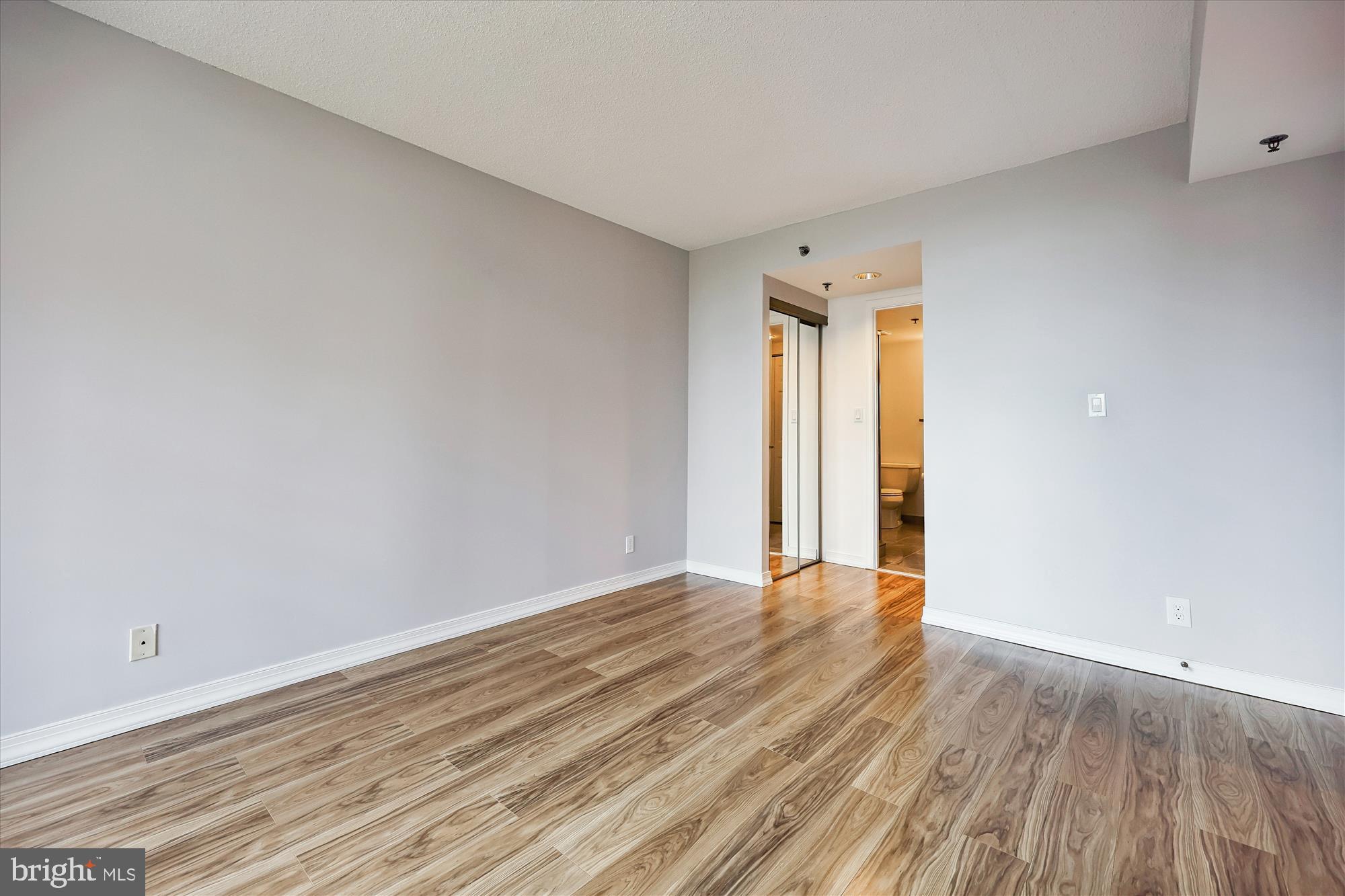 THE WISCONSIN - Residential Lease