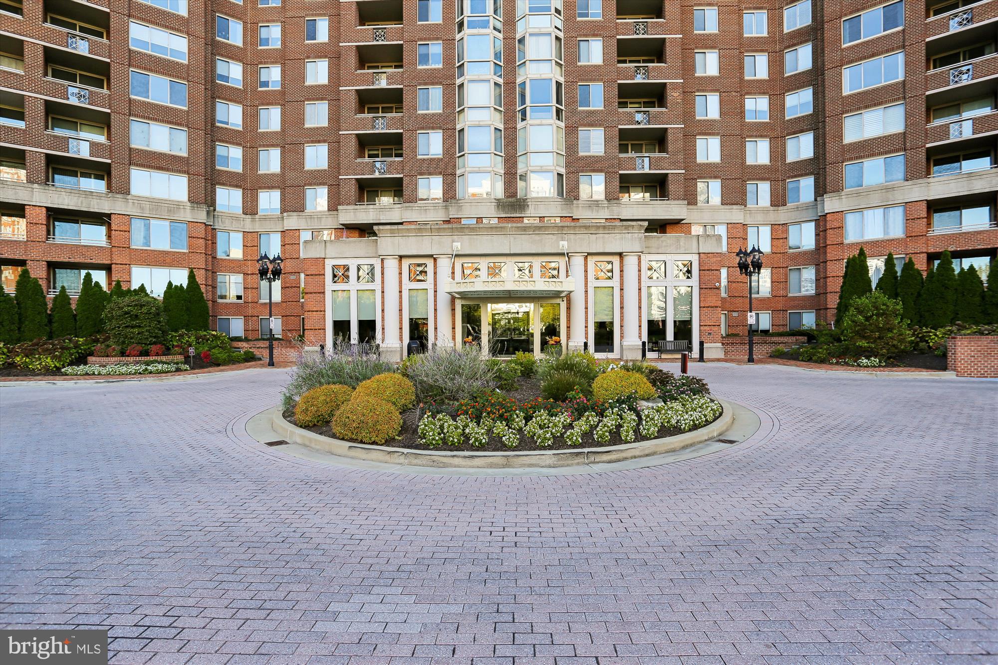 THE WISCONSIN - Residential Lease