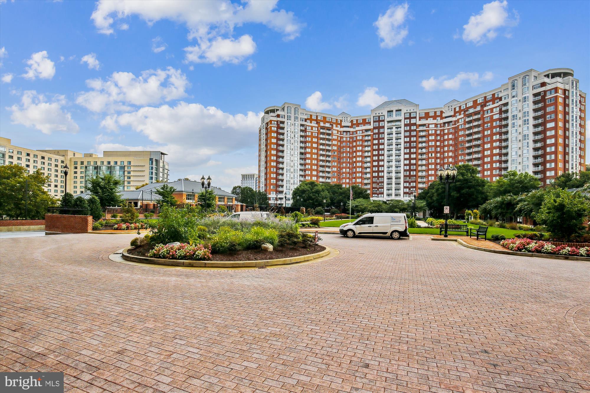 THE WISCONSIN - Residential Lease