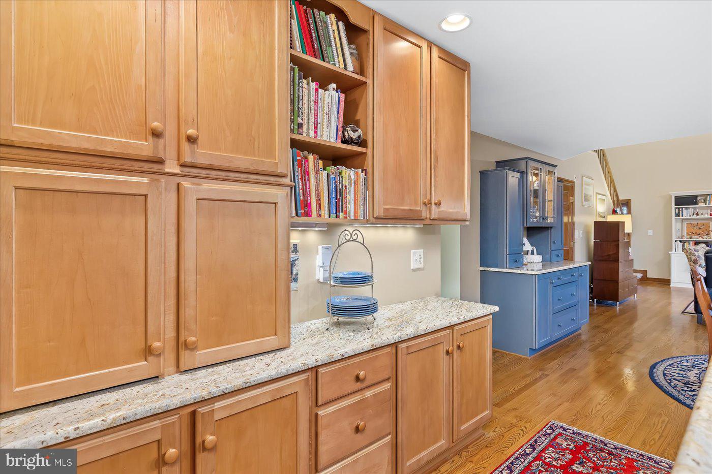 COLLEGE TERRACE - Residential