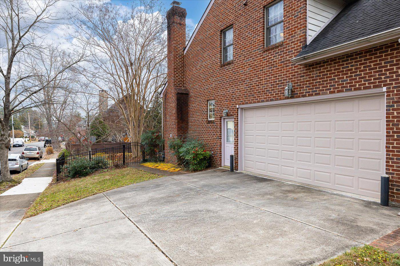 COLLEGE TERRACE - Residential