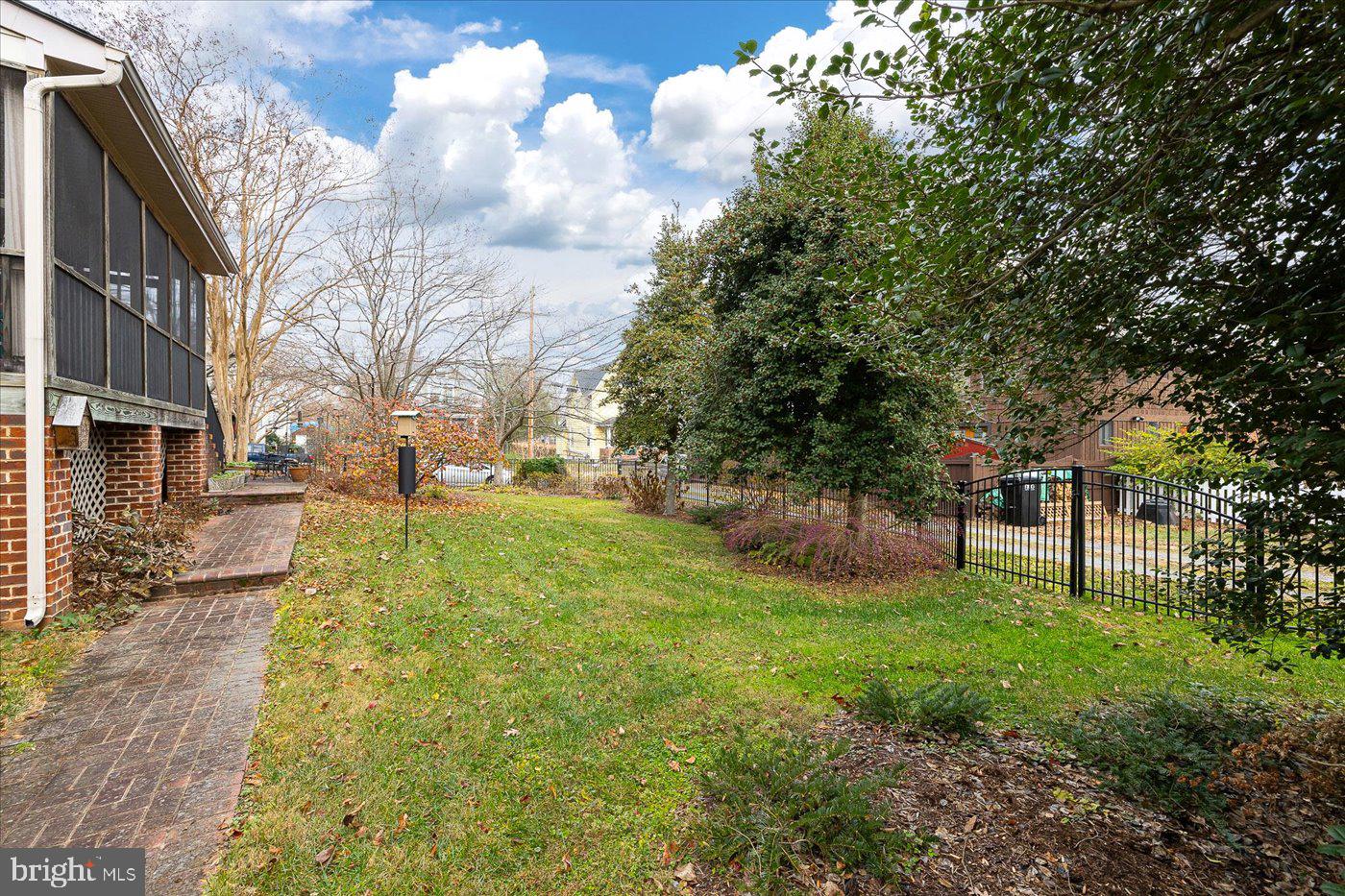 COLLEGE TERRACE - Residential