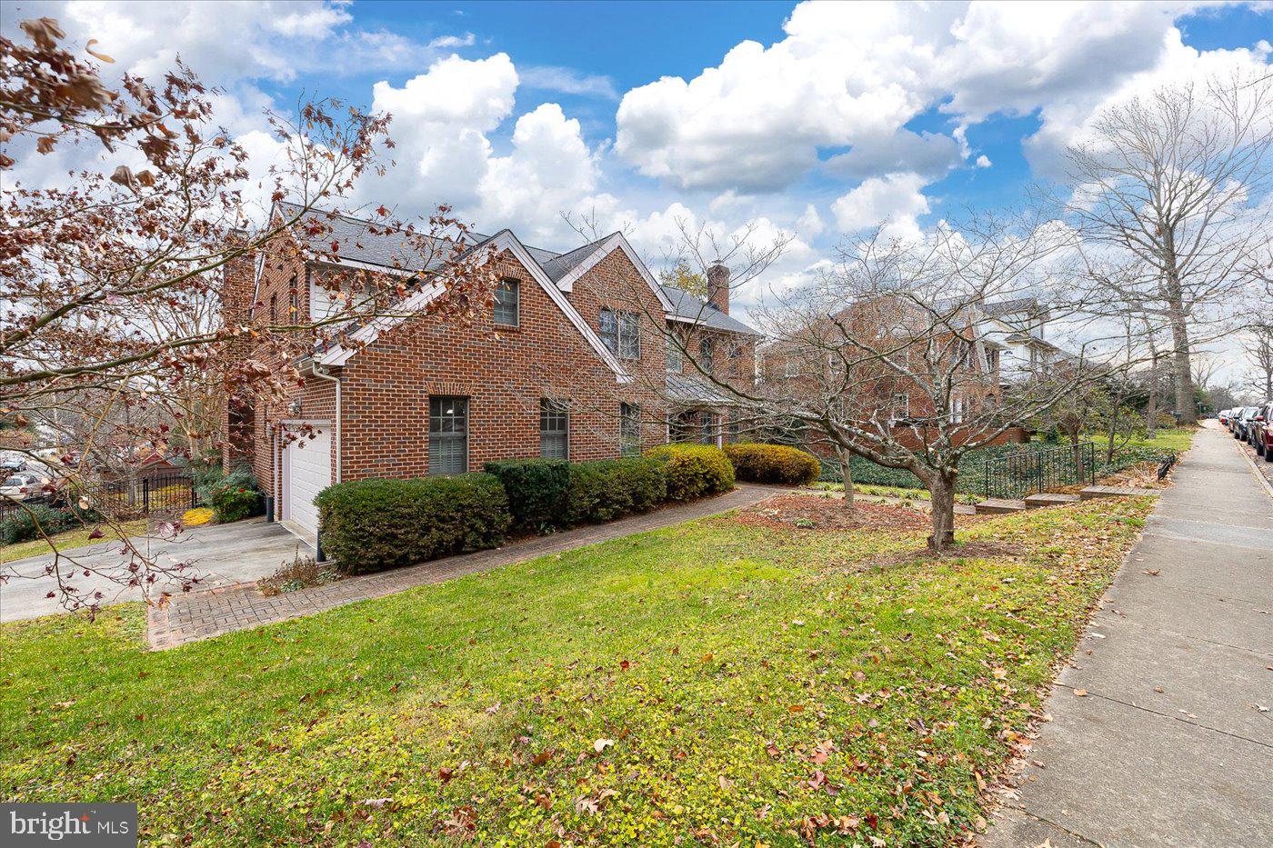 COLLEGE TERRACE - Residential