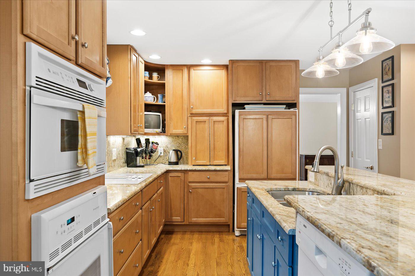 COLLEGE TERRACE - Residential