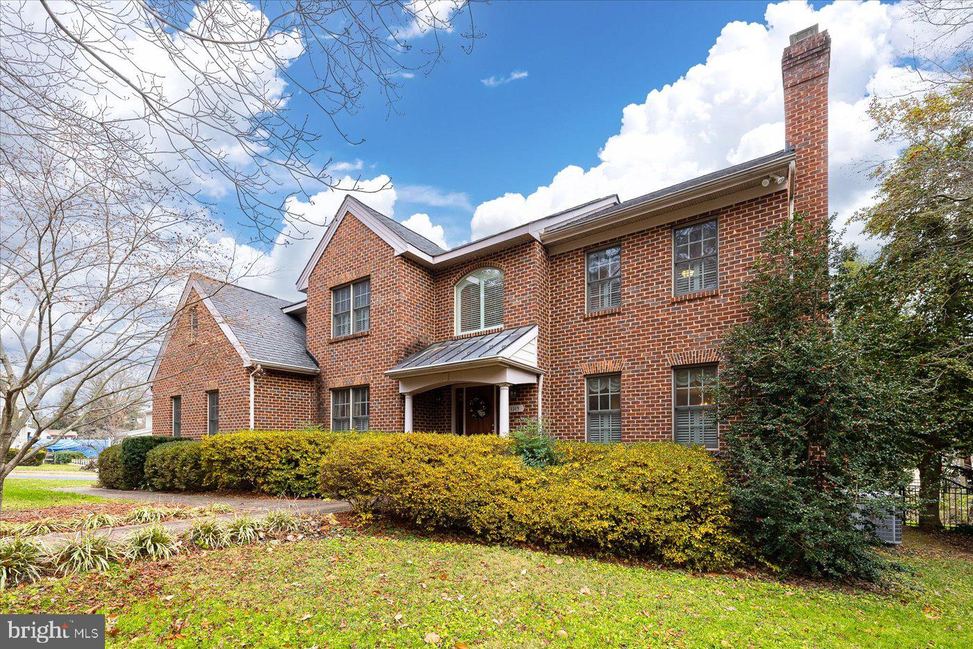 COLLEGE TERRACE - Residential