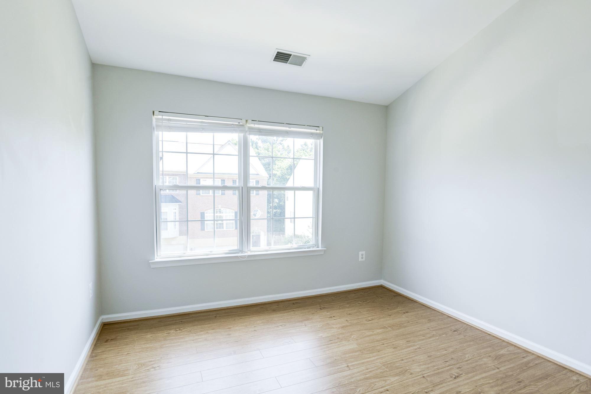 KINGSTOWNE - Residential