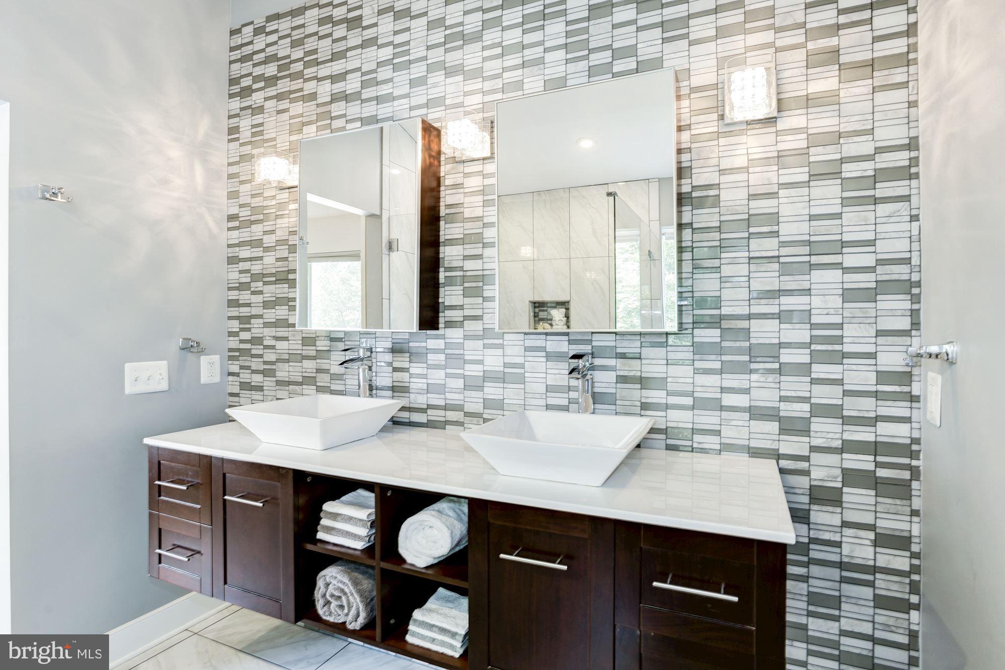 KINGSTOWNE - Residential