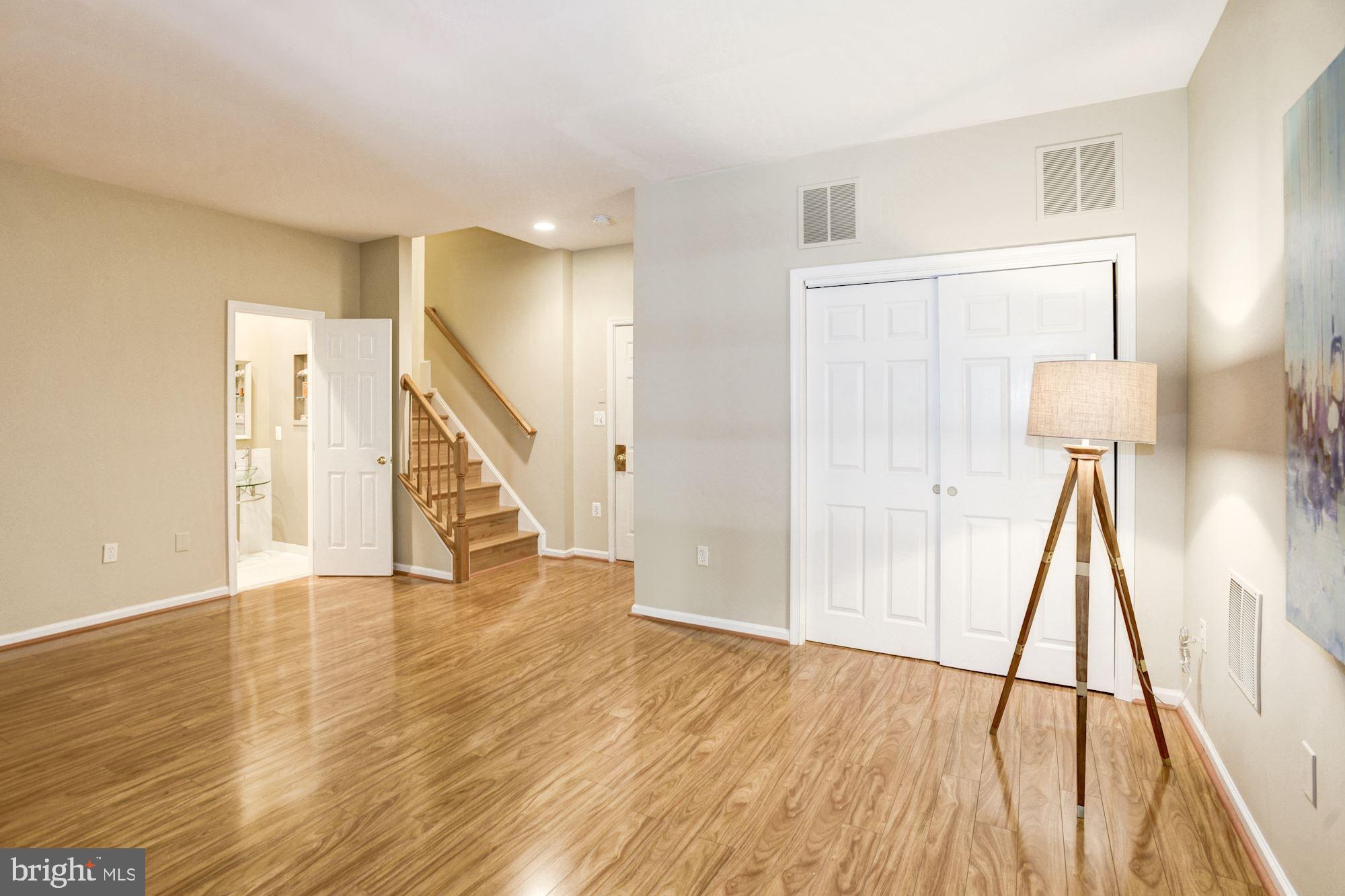 KINGSTOWNE - Residential