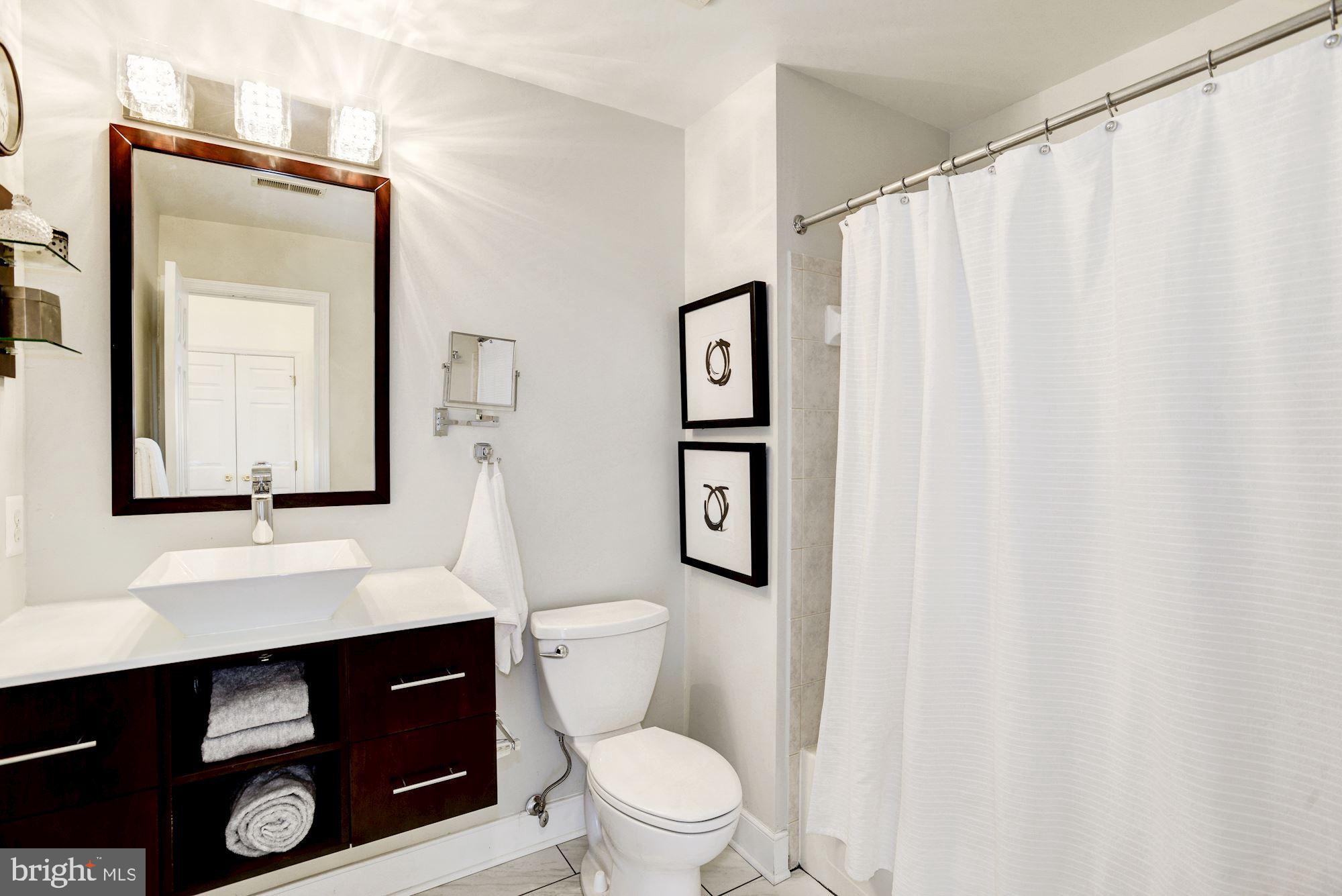 KINGSTOWNE - Residential