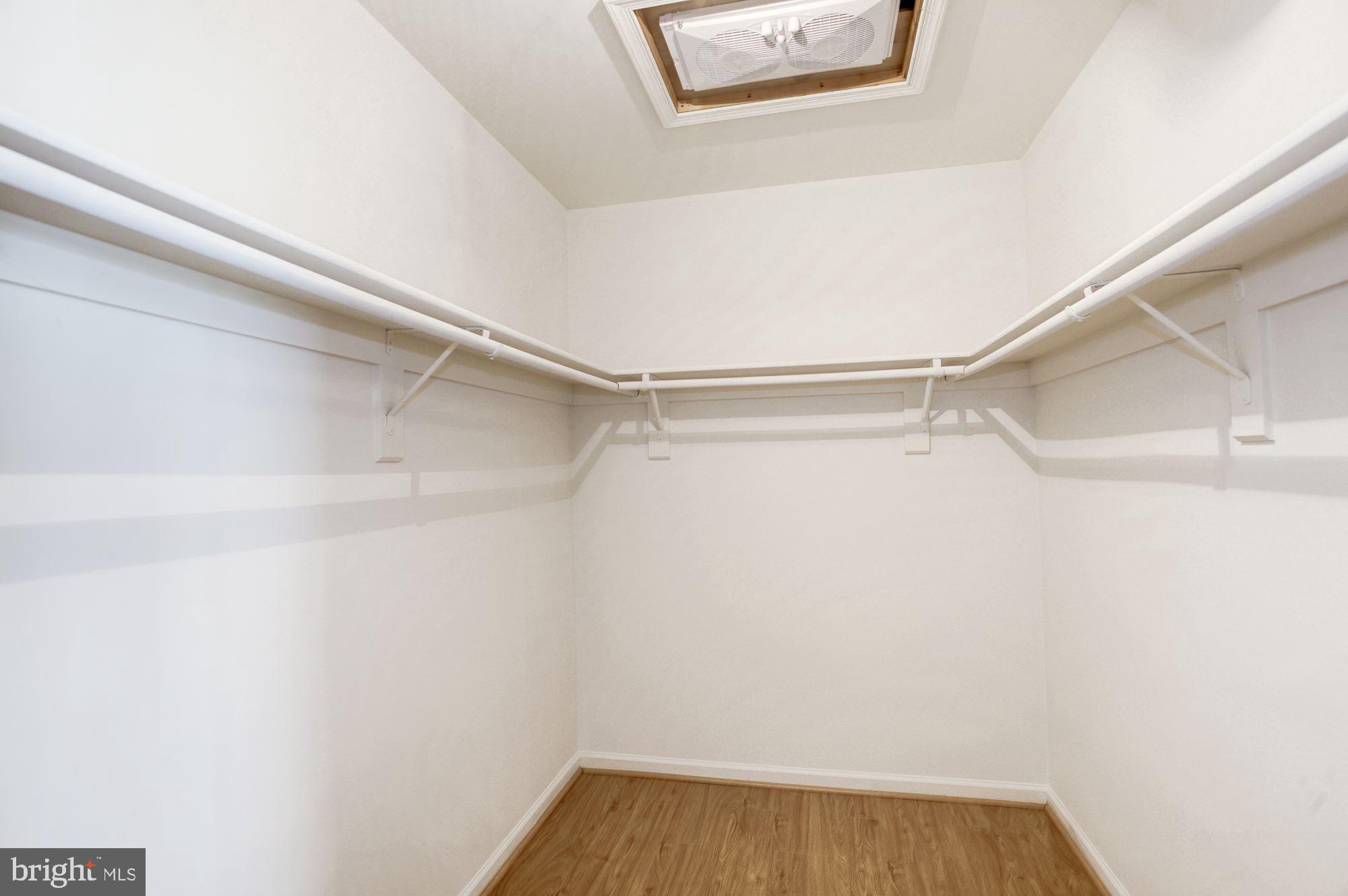 KINGSTOWNE - Residential