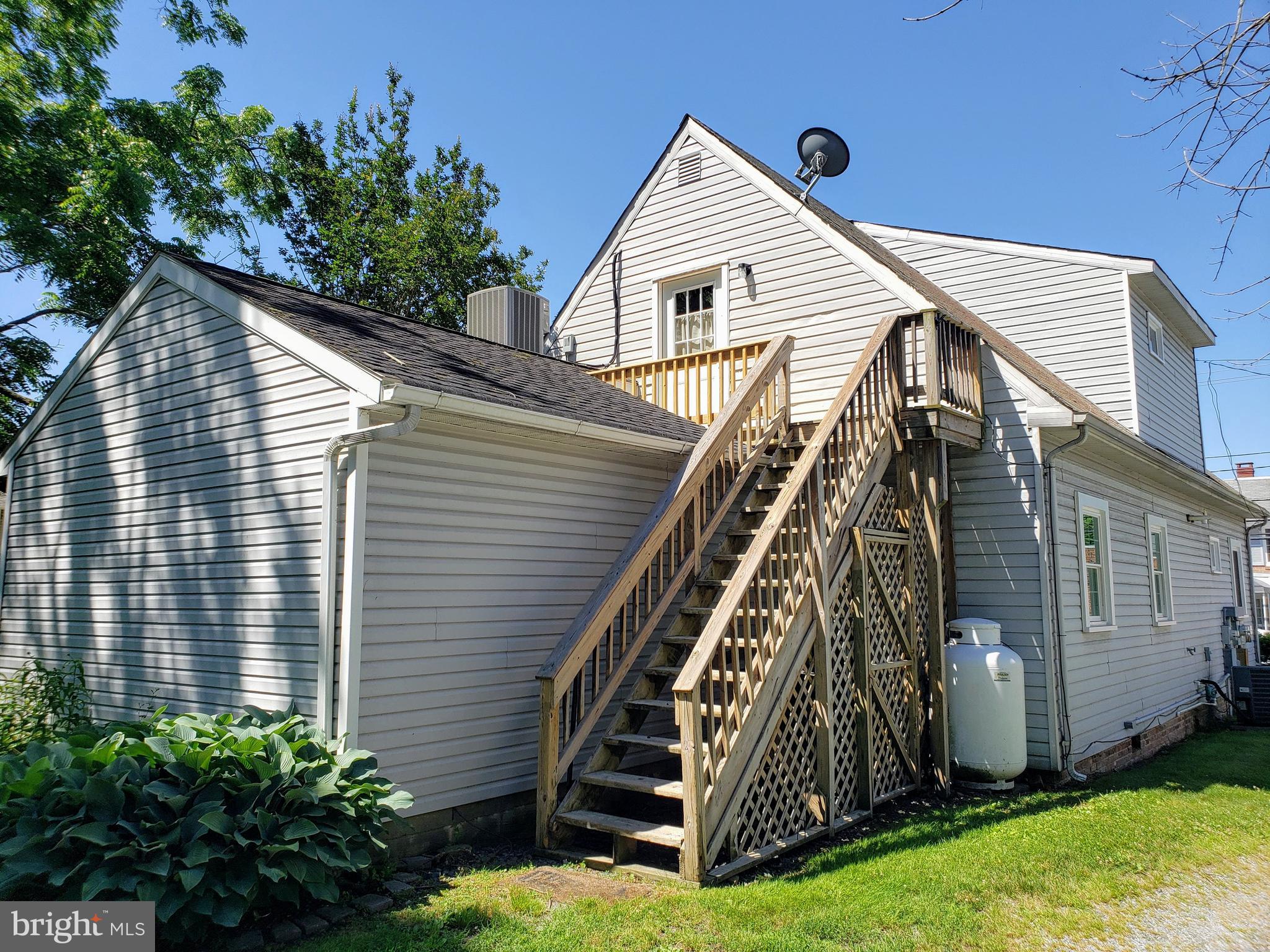 NORTH EAST - Residential Lease