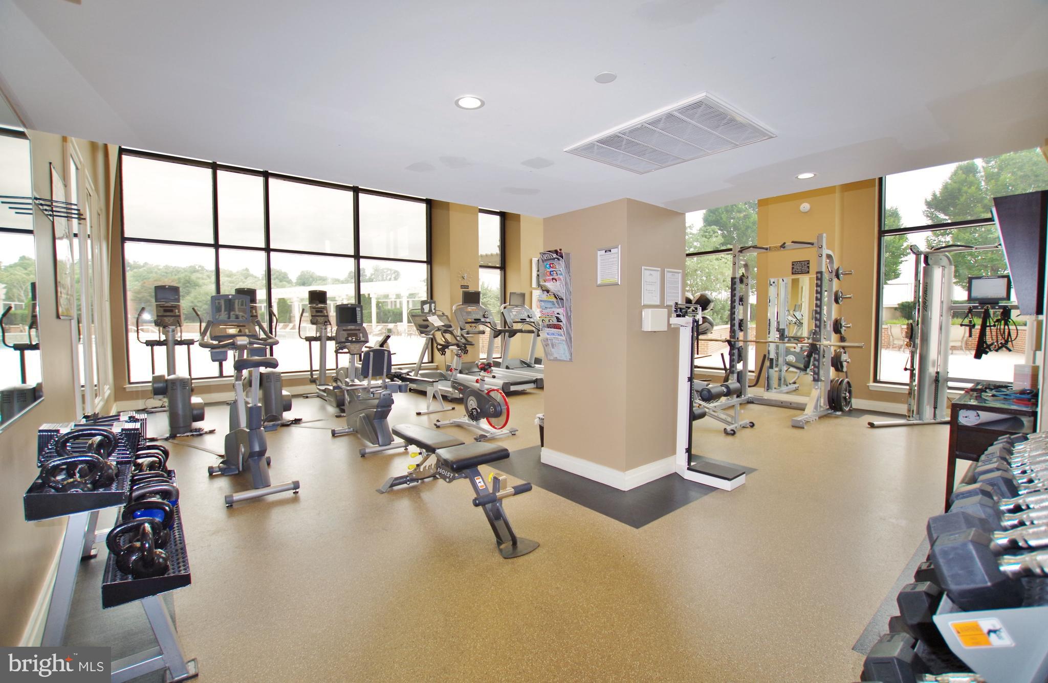 MIDTOWN ALEXANDRIA STATION CONDOMINIUM - Residential Lease