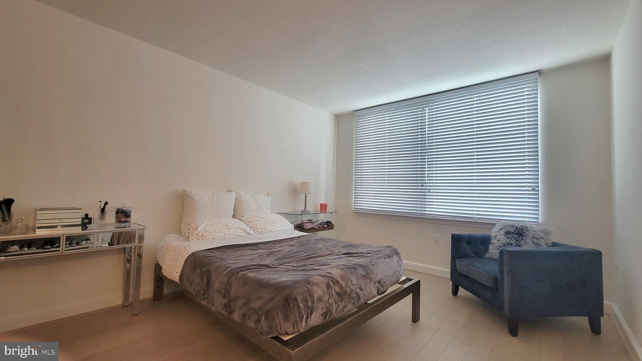 MIDTOWN ALEXANDRIA STATION CONDOMINIUM - Residential Lease