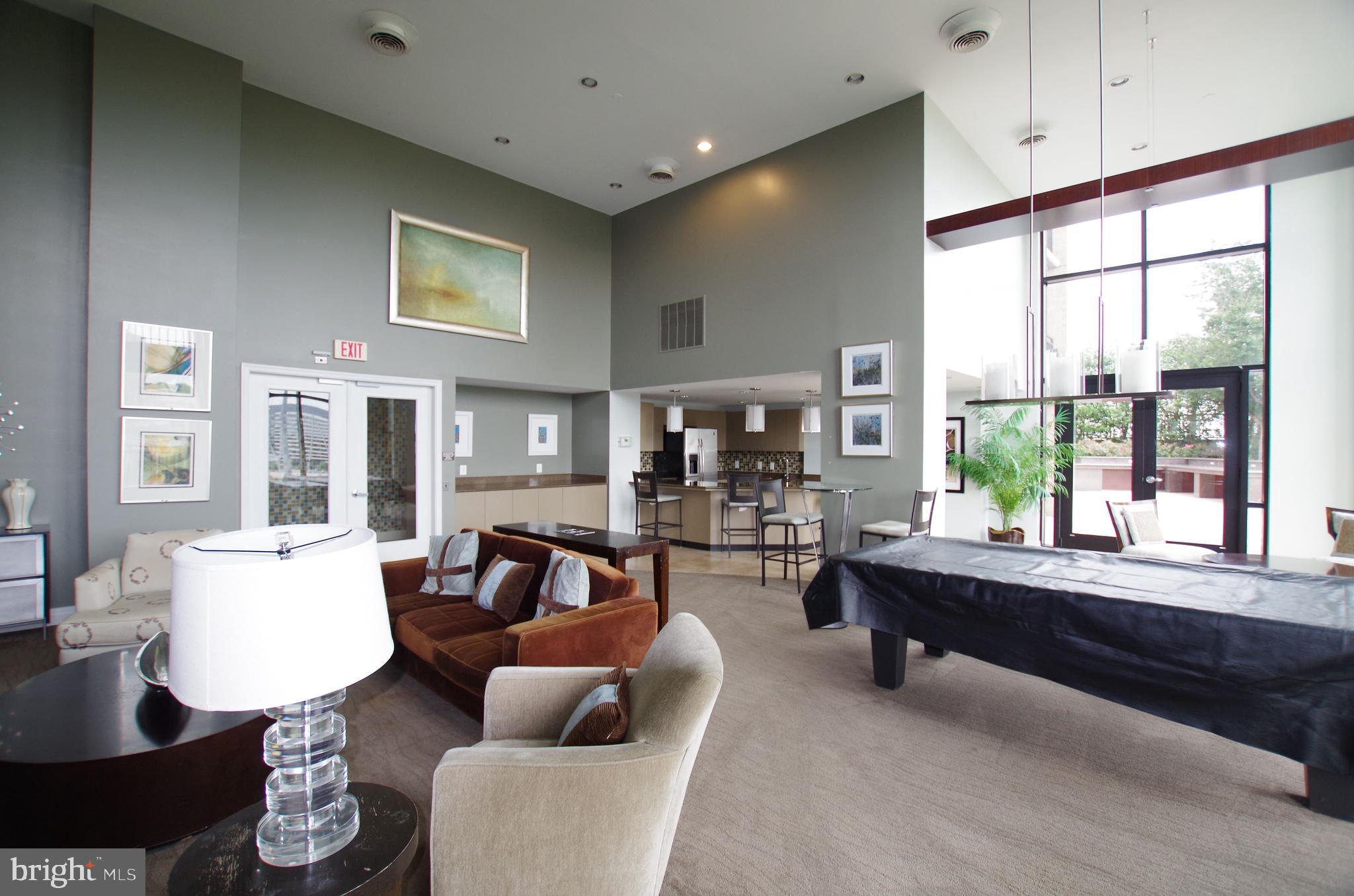 MIDTOWN ALEXANDRIA STATION CONDOMINIUM - Residential Lease