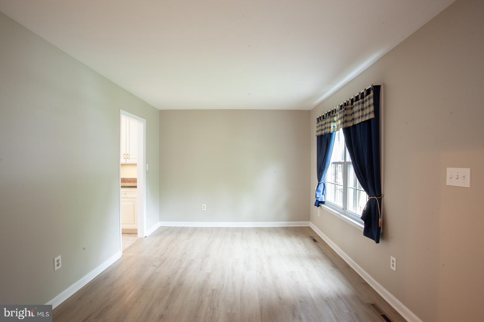 CHIPPENDALE - Residential