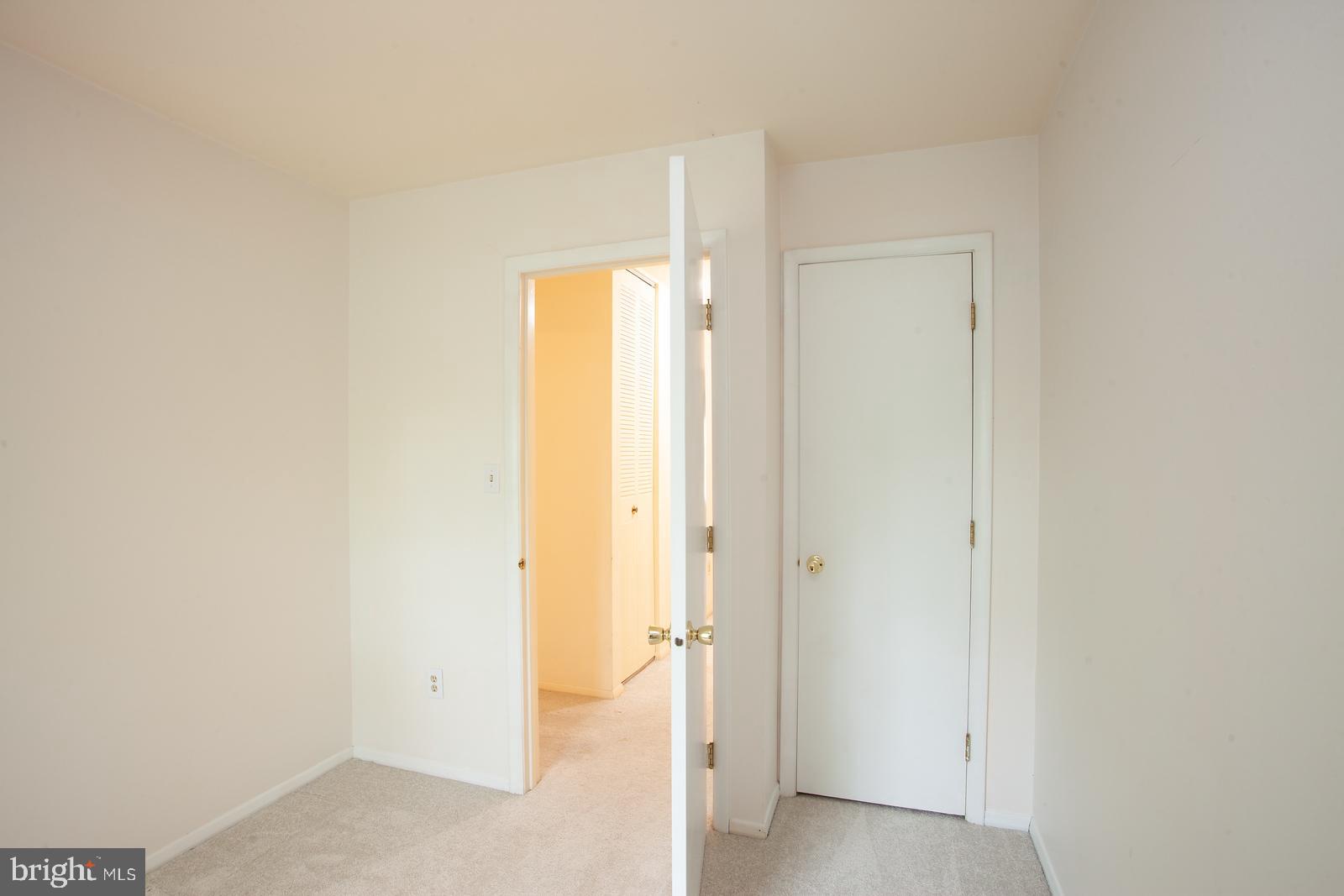 CHIPPENDALE - Residential