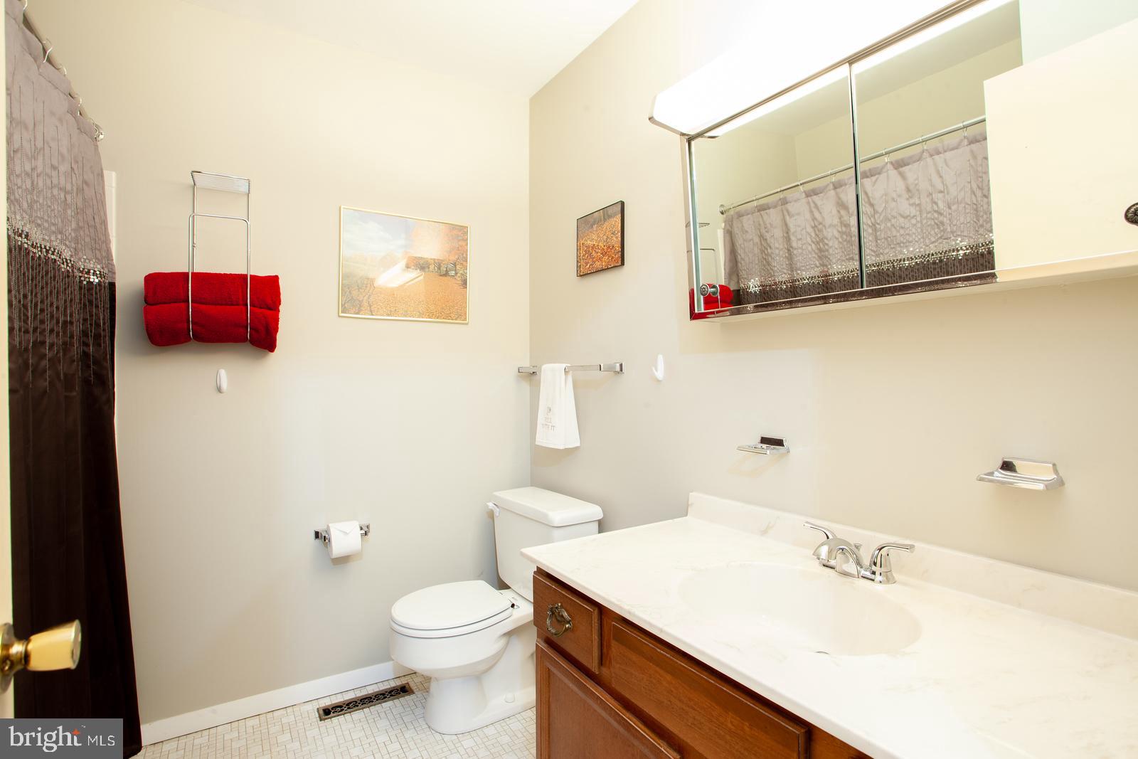 CHIPPENDALE - Residential