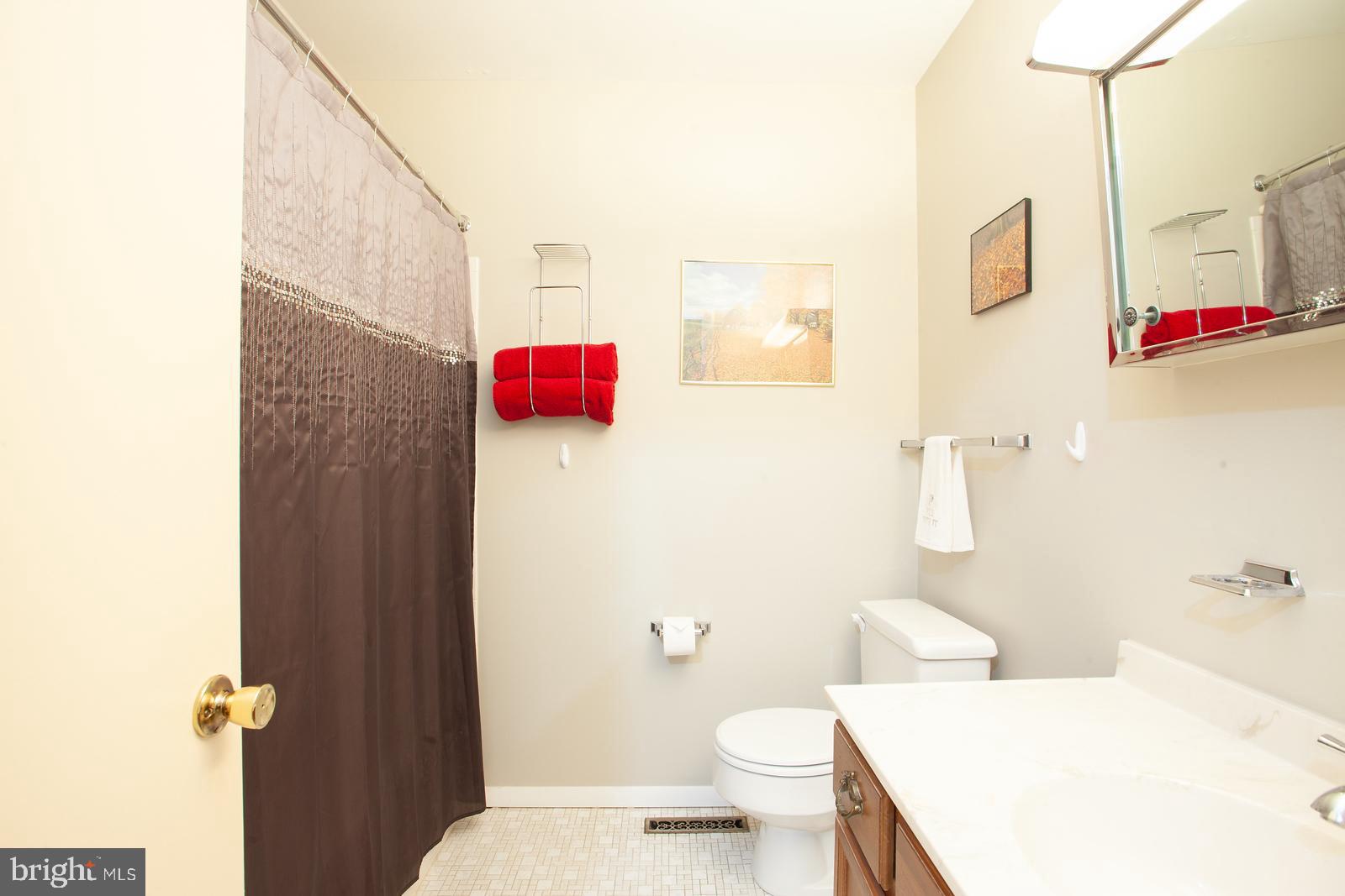 CHIPPENDALE - Residential