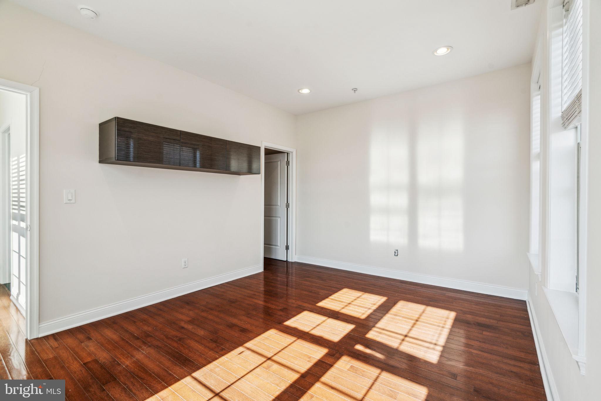 GRADUATE HOSPITAL - Residential