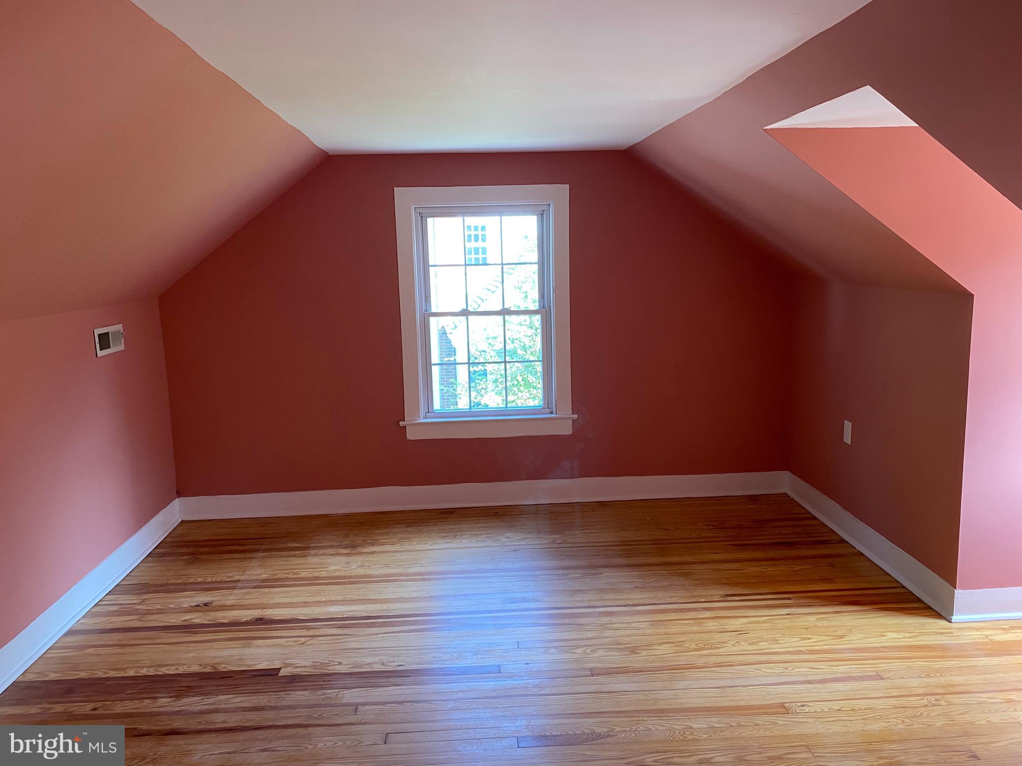 EASTON - Residential Lease