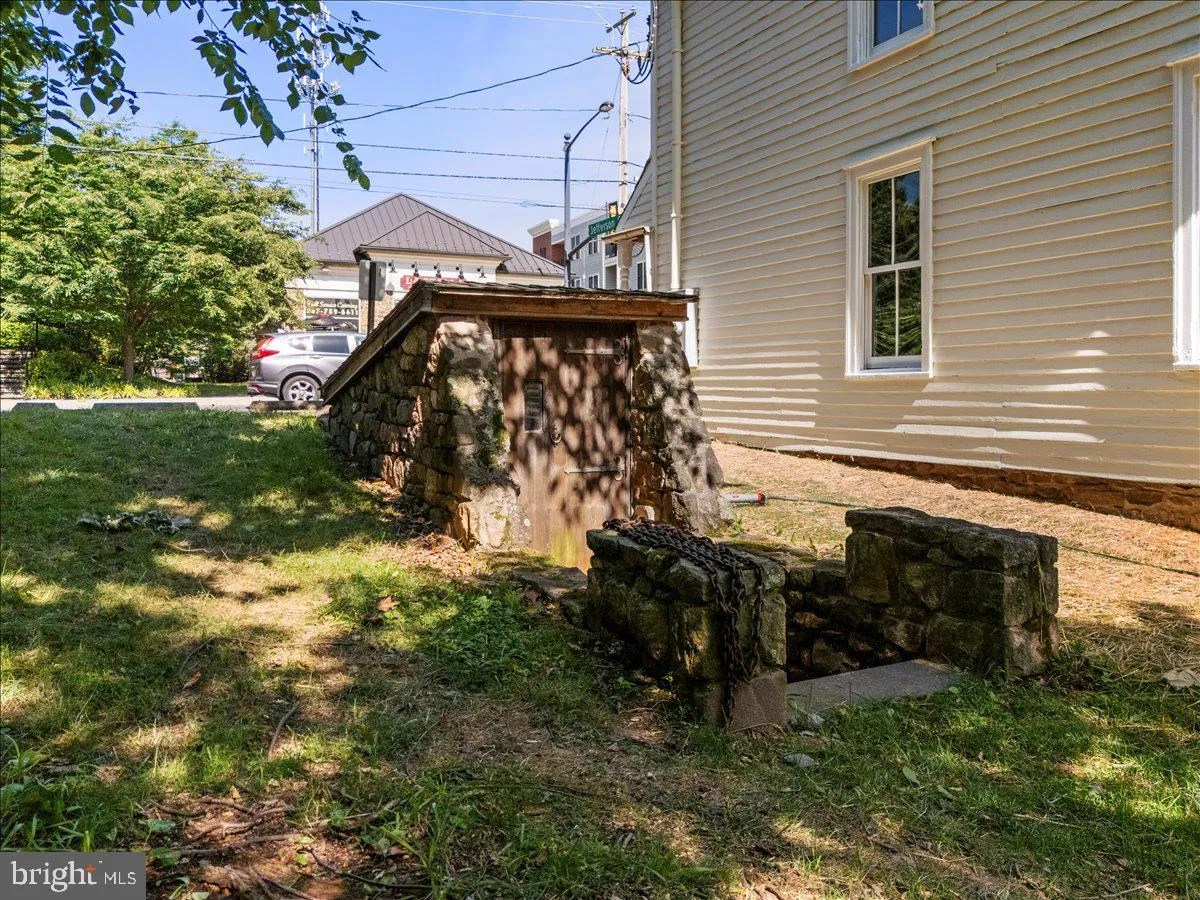 Newtown, Pennsylvania 18940, United States, ,Residential,Active,35183