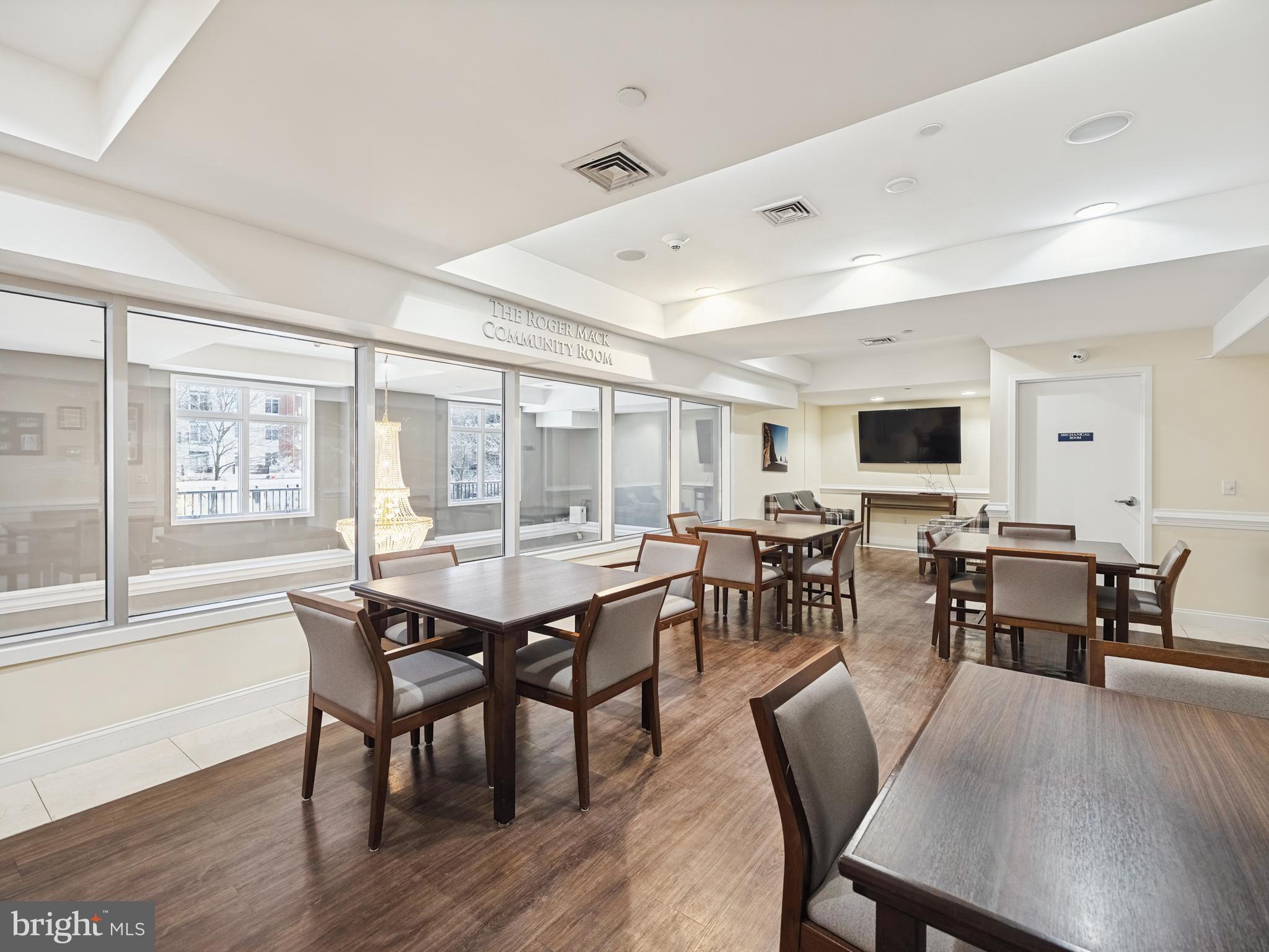 HUNTINGDON PLACE - Residential