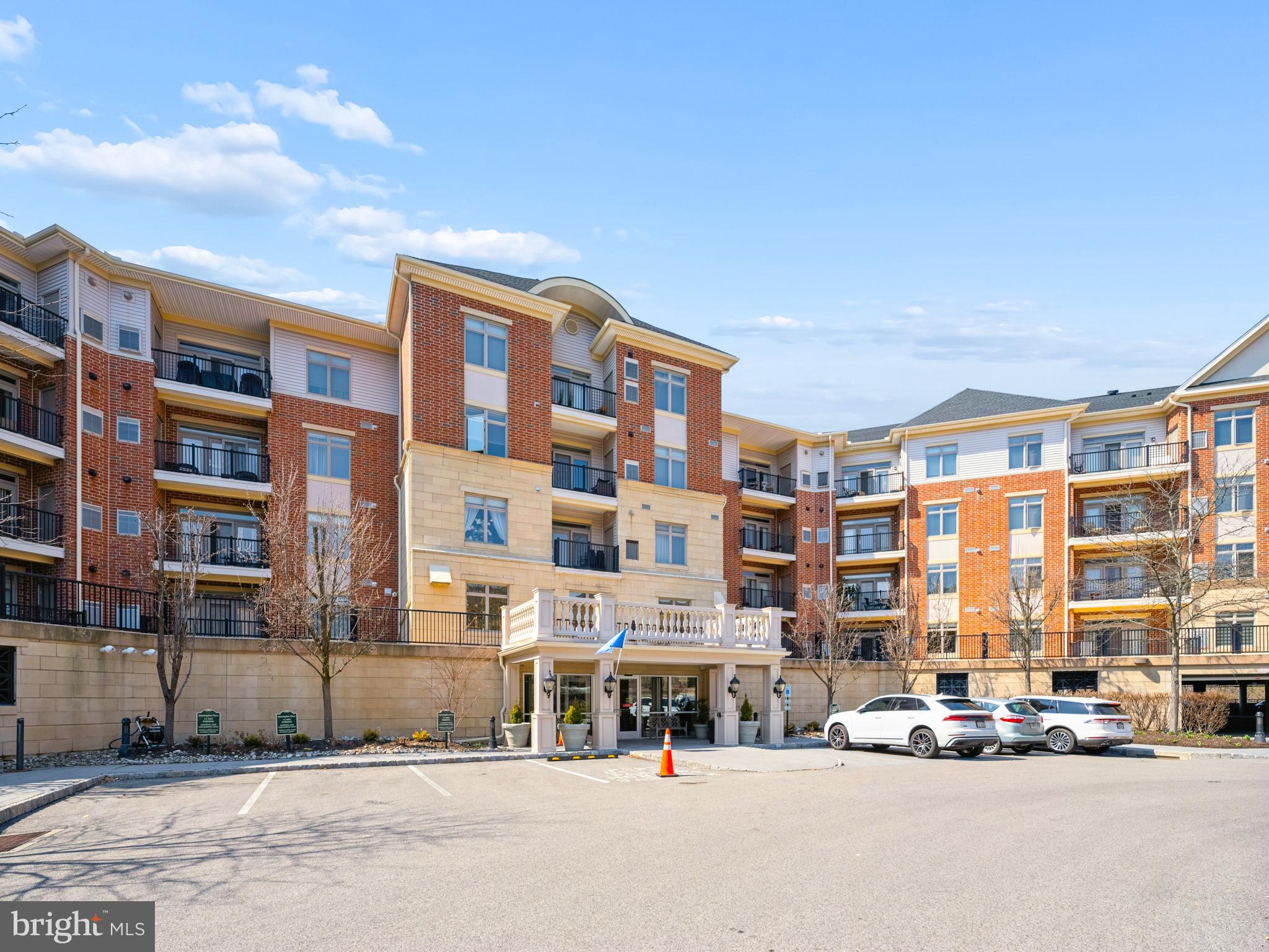 HUNTINGDON PLACE - Residential