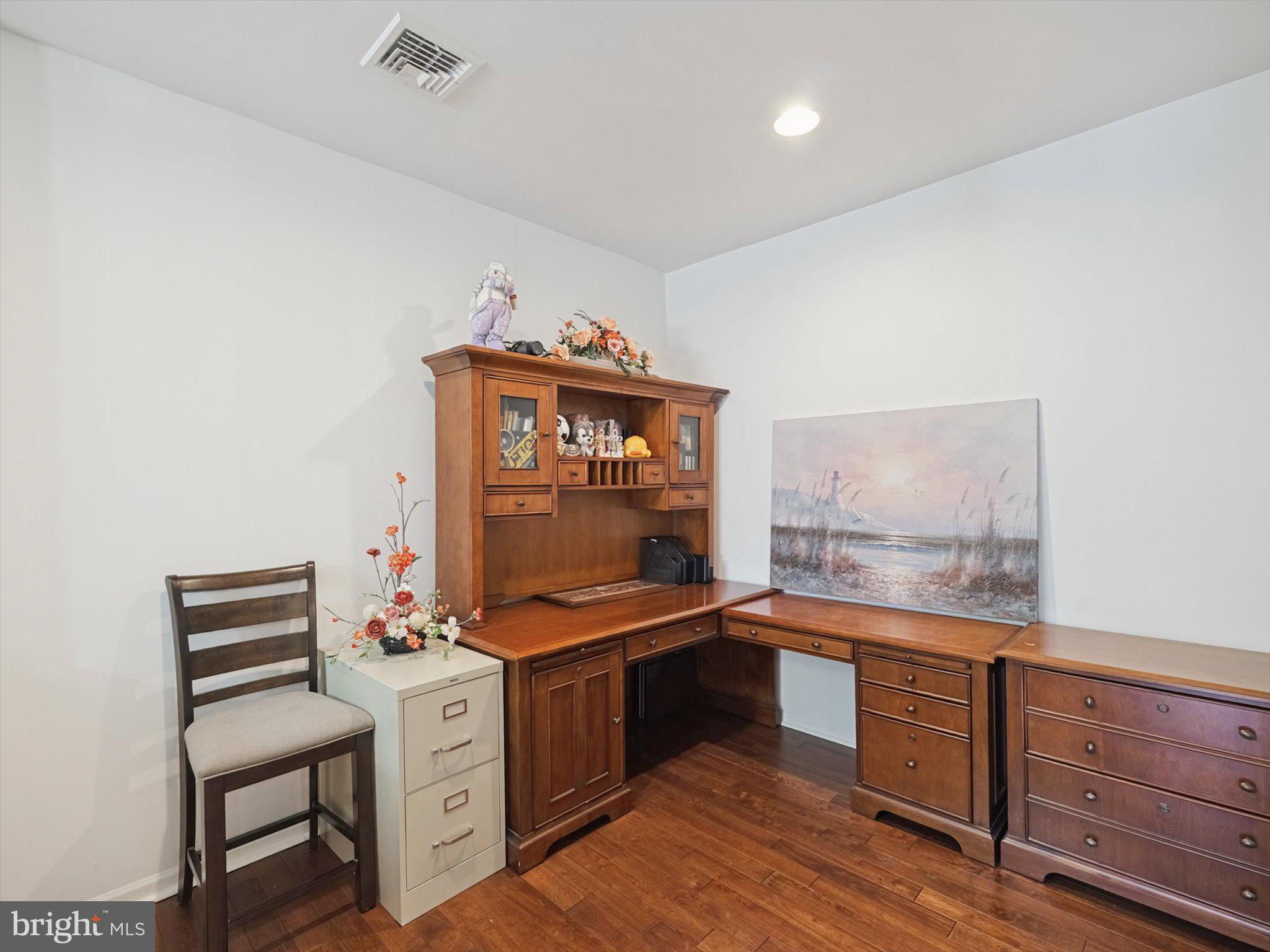 HUNTINGDON PLACE - Residential