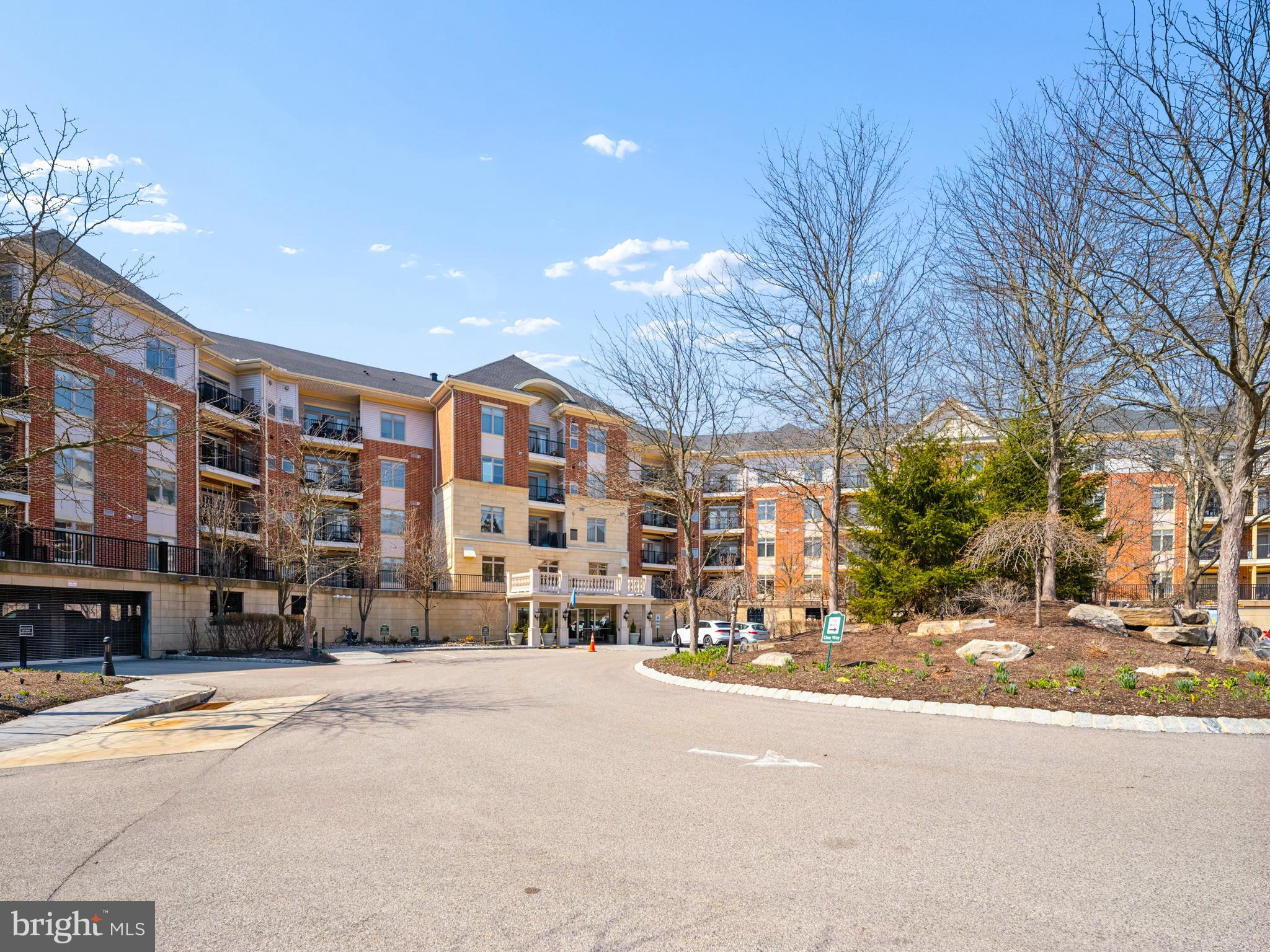 HUNTINGDON PLACE - Residential