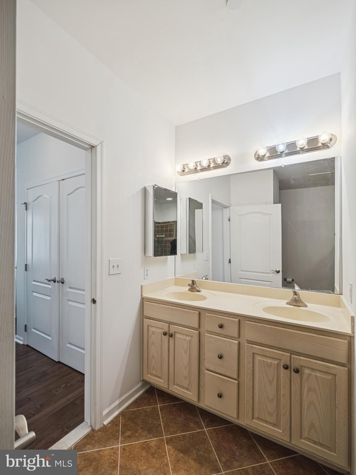 HUNTINGDON PLACE - Residential