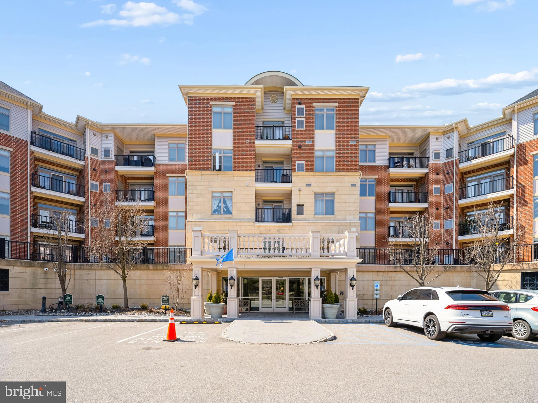 HUNTINGDON PLACE - Residential