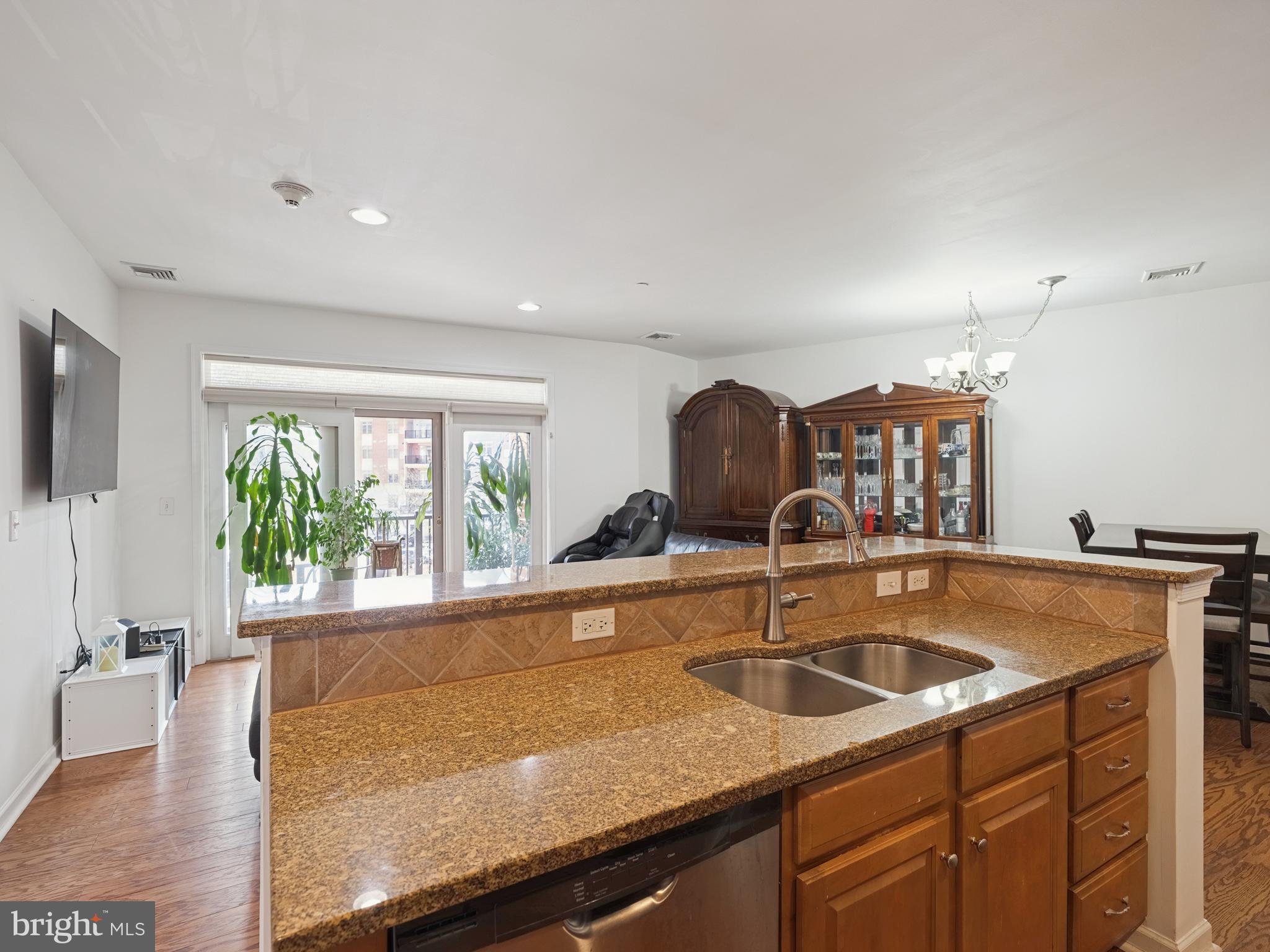 HUNTINGDON PLACE - Residential