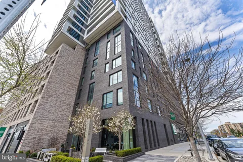 1650 Silver Hill Drive Unit 1706, McLean, VA MLS: VAFX2237672