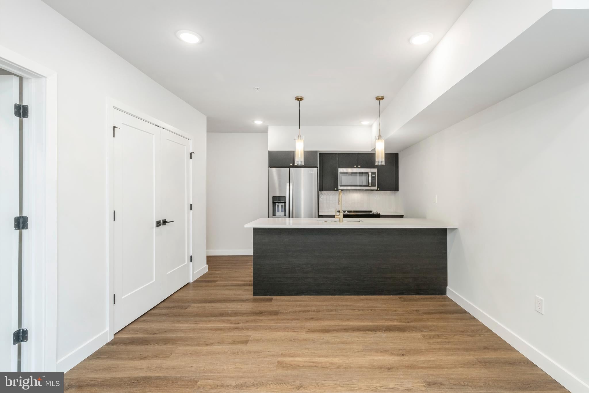 1102 GERMANTOWN AVENUE 204