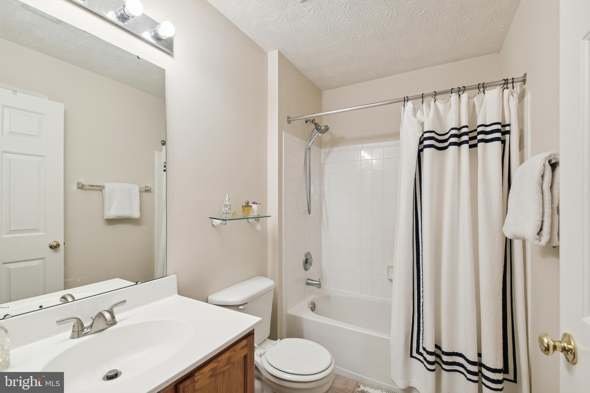 WILLIAMS KNOLL - Residential