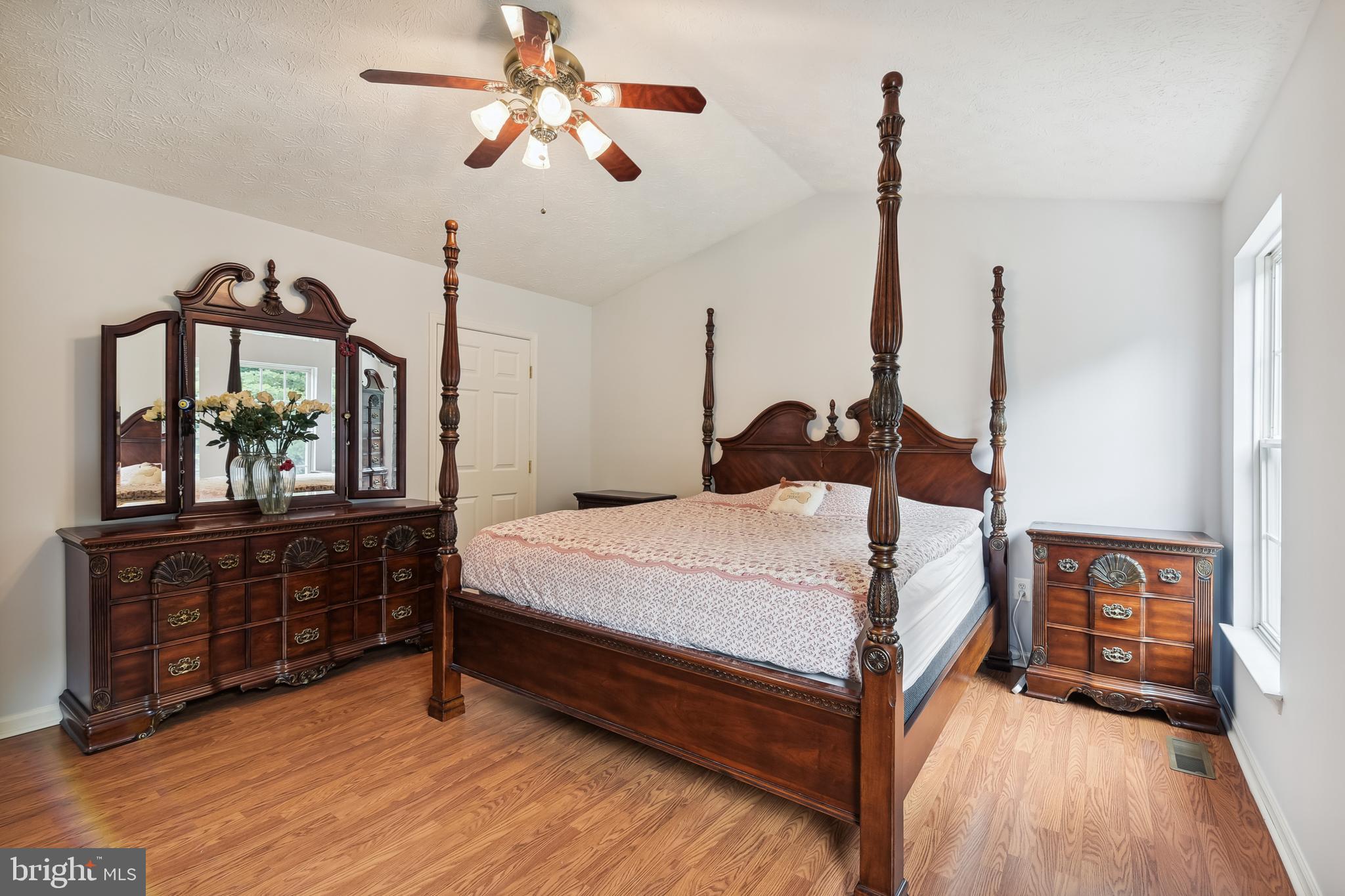 WILLIAMS KNOLL - Residential