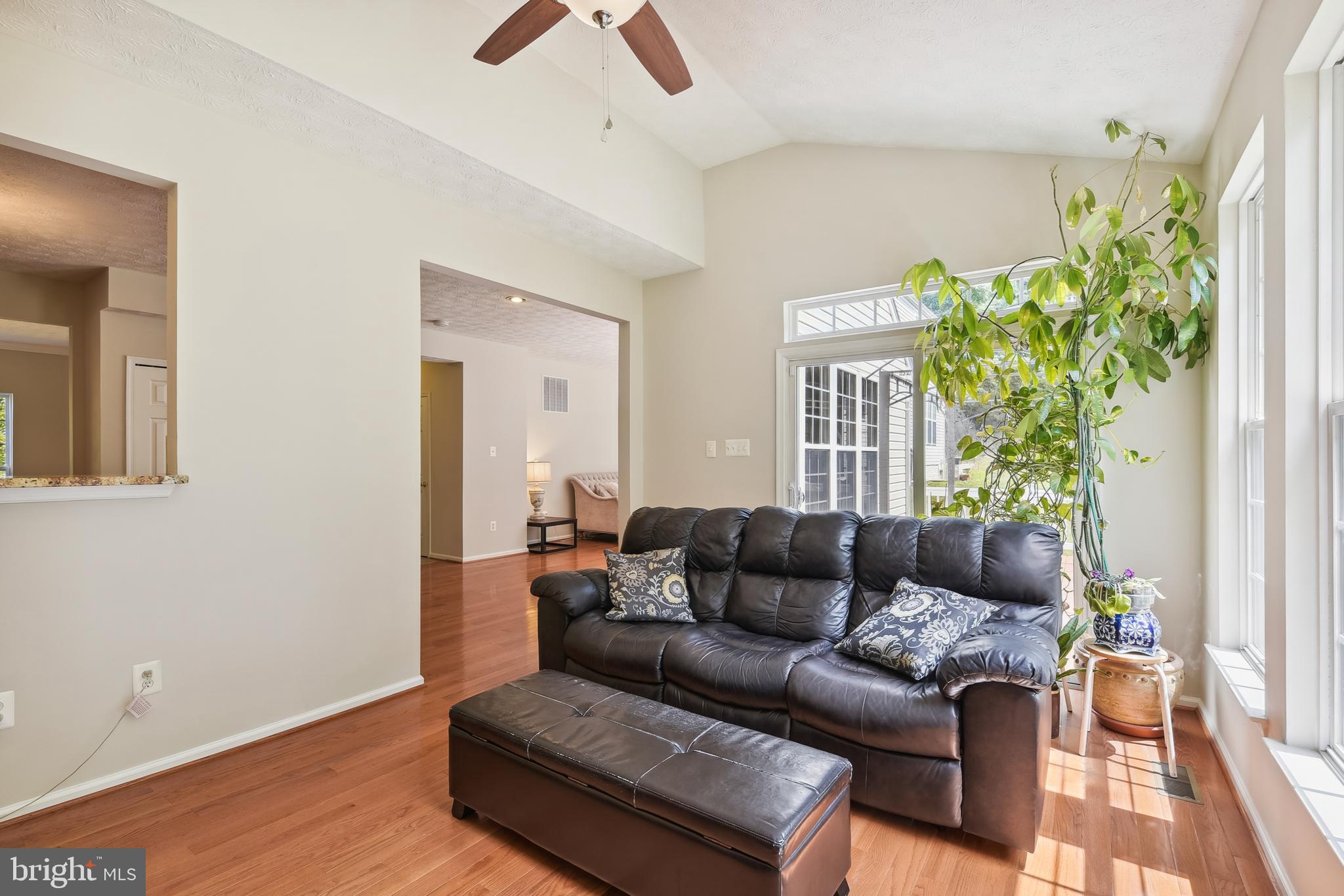 WILLIAMS KNOLL - Residential