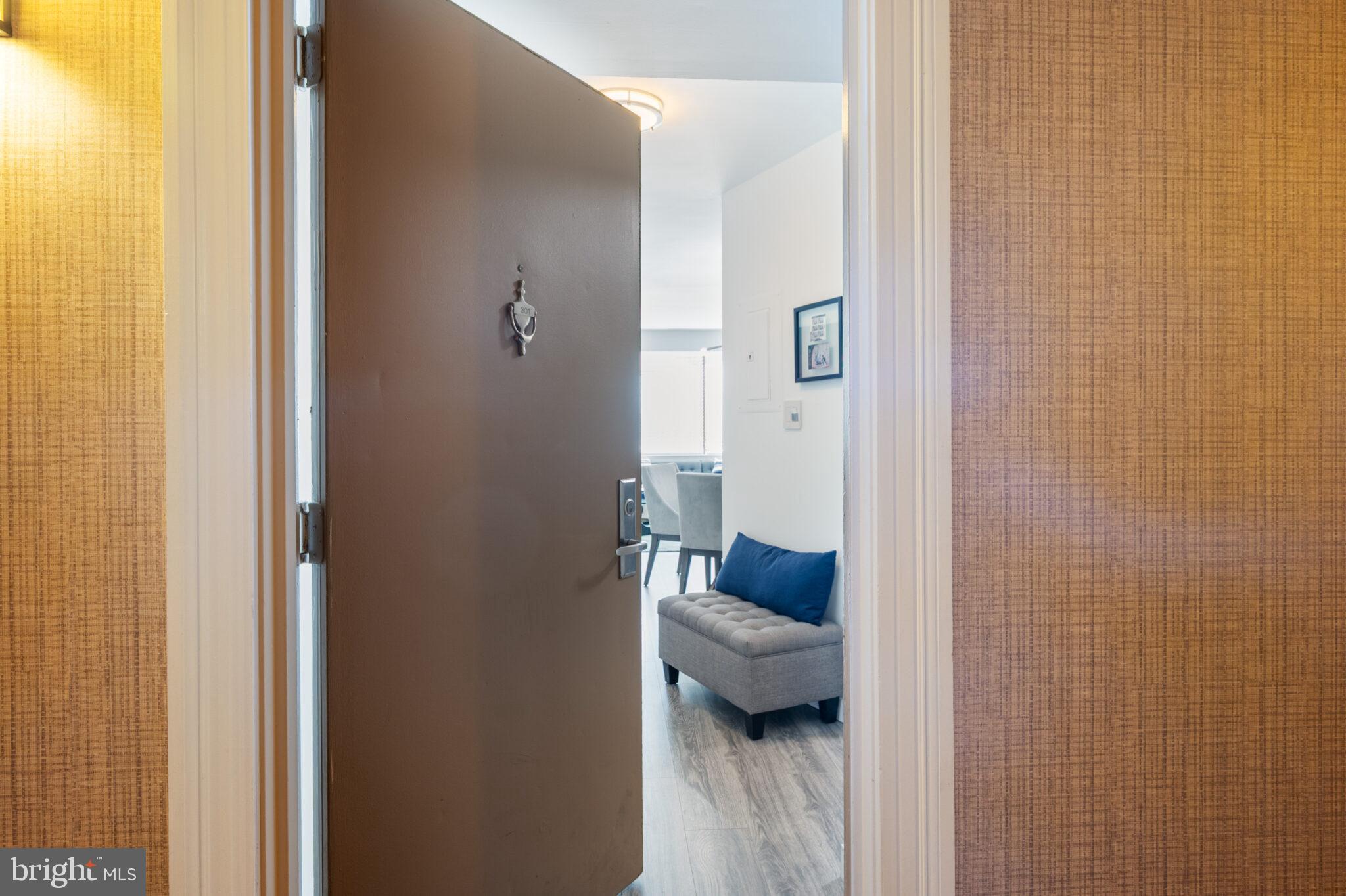 10101 GROSVENOR PLACE 301