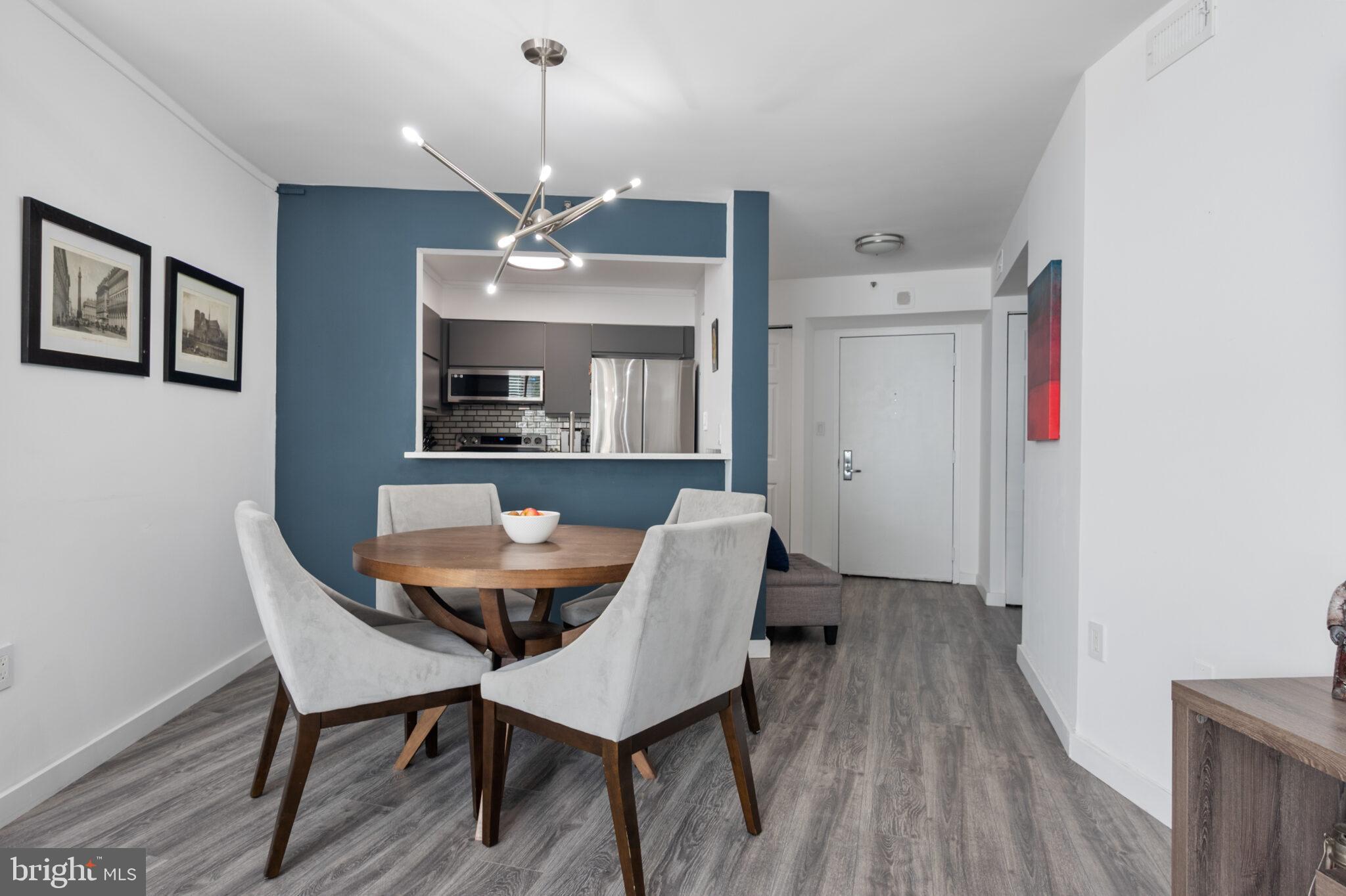 10101 GROSVENOR PLACE 301