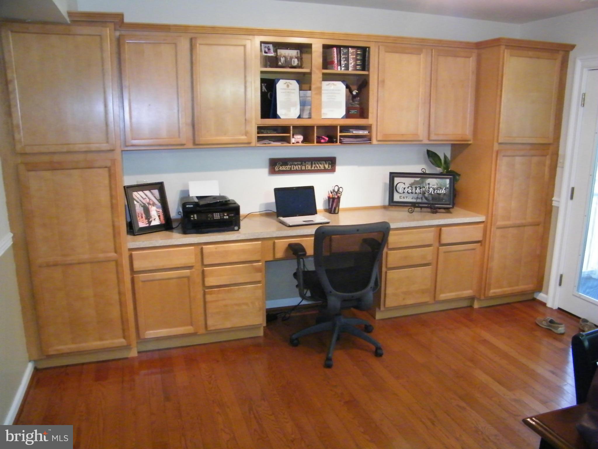 AVALON SHORES - Residential Lease