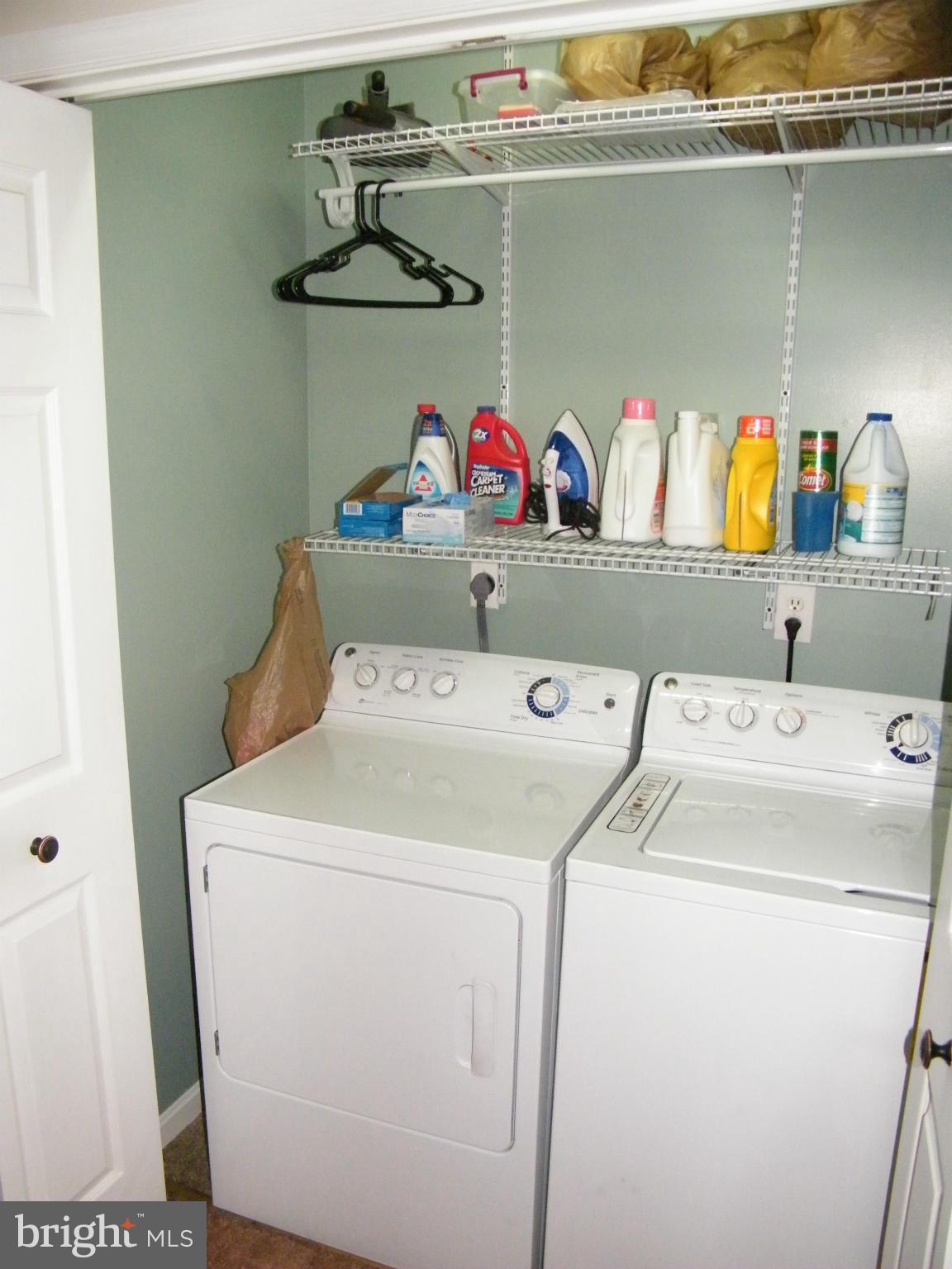 AVALON SHORES - Residential Lease