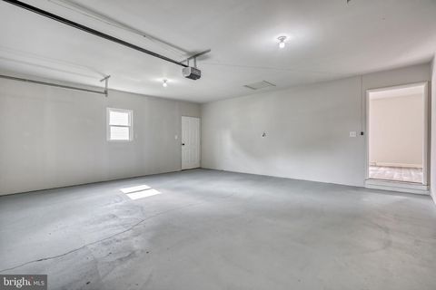 Tiny photo for 18 Bourbon Red Dr, MECHANICSBURG, PA 17050 (MLS # PACB2052954)