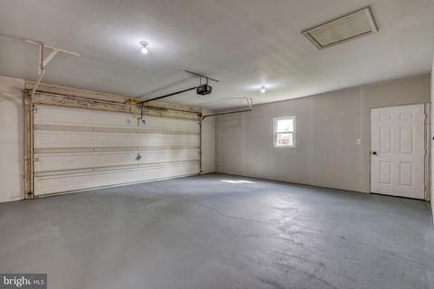 Tiny photo for 18 Bourbon Red Dr, MECHANICSBURG, PA 17050 (MLS # PACB2052954)