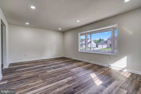 Tiny photo for 18 Bourbon Red Dr, MECHANICSBURG, PA 17050 (MLS # PACB2052954)