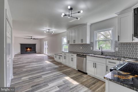 Tiny photo for 18 Bourbon Red Dr, MECHANICSBURG, PA 17050 (MLS # PACB2052954)