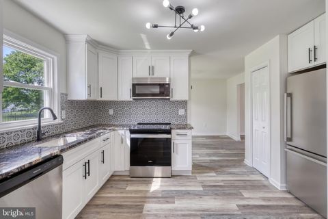 Tiny photo for 18 Bourbon Red Dr, MECHANICSBURG, PA 17050 (MLS # PACB2052954)